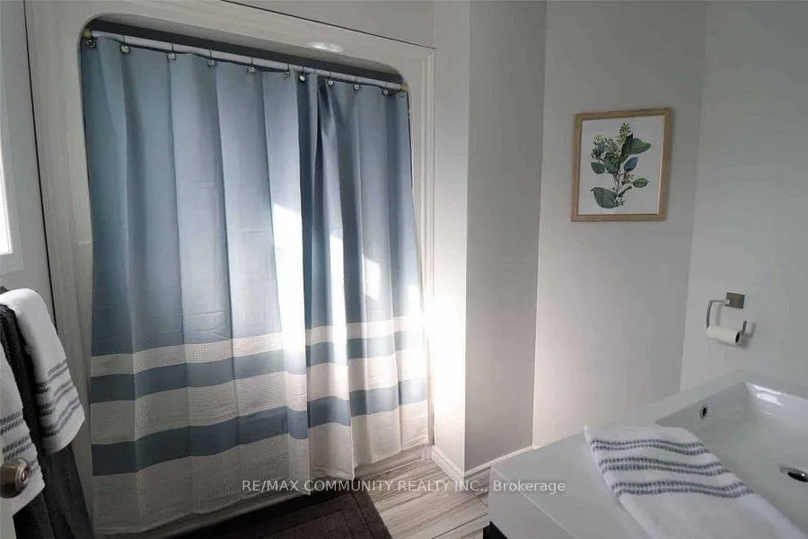 Photo 19 of Unit Main, 6 Lywood Street, Belleville, Thurlow Ward — HOMEH