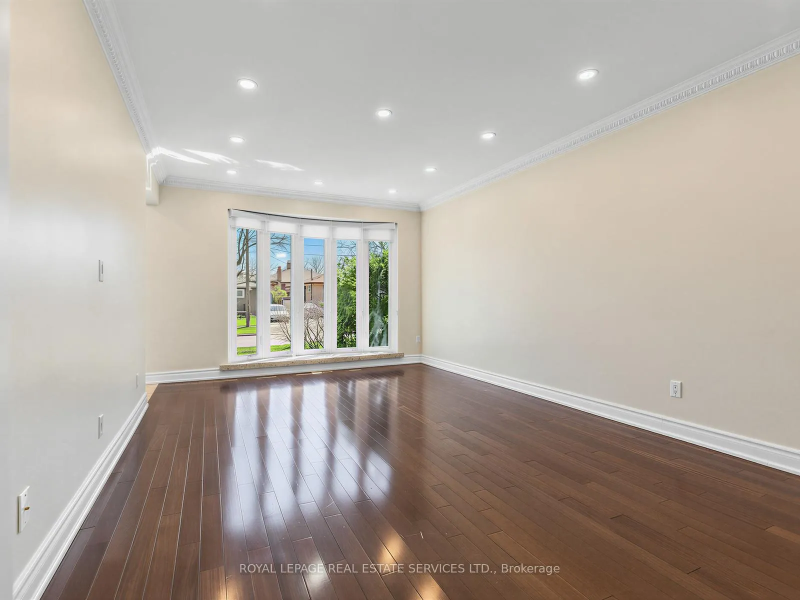 Photo 7 of 44 Caracas Road, North York, Bayview Village — HOMEH