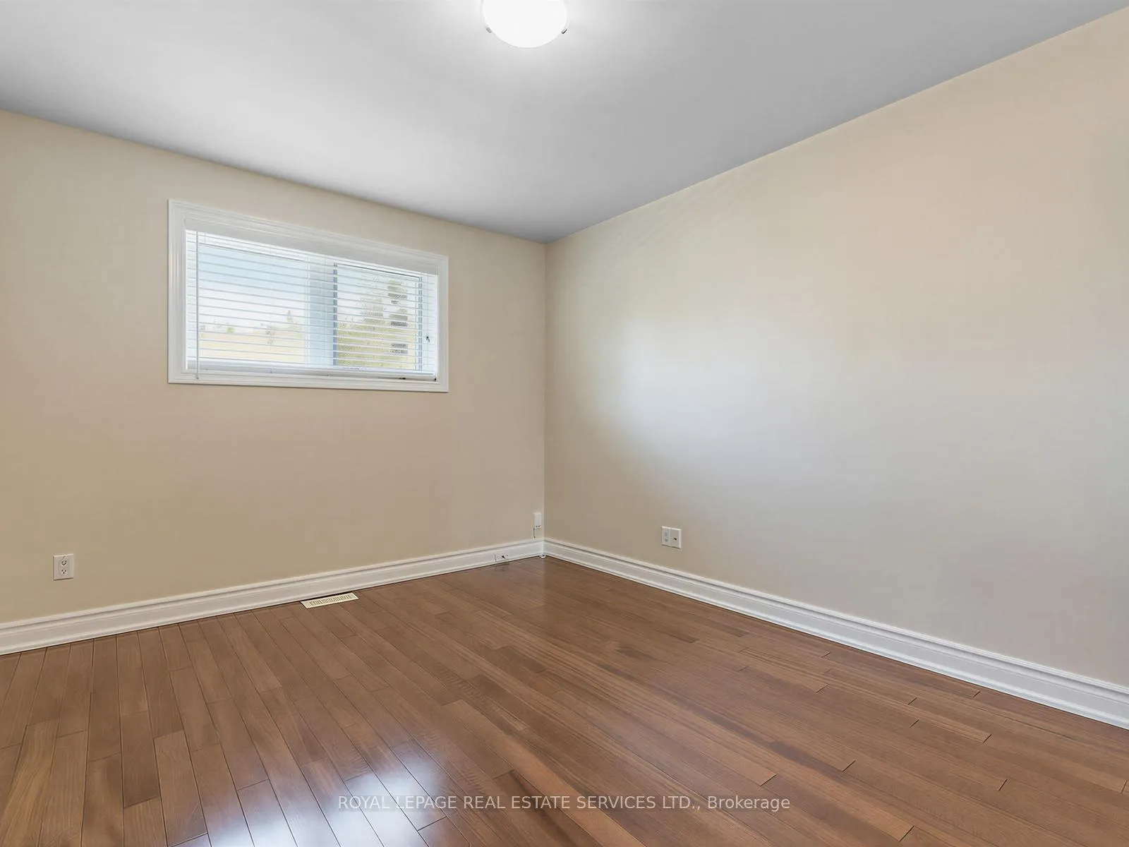 Photo 11 of 44 Caracas Road, North York, Bayview Village — HOMEH