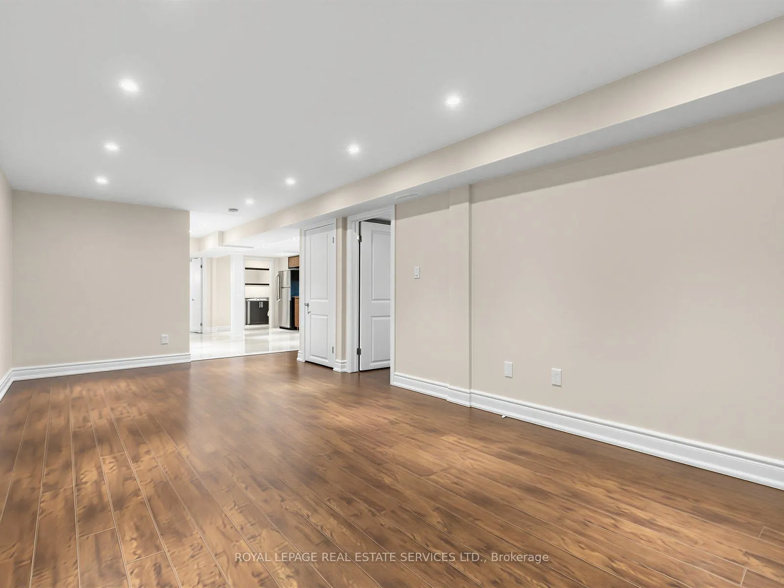Photo 17 of 44 Caracas Road, North York, Bayview Village — HOMEH