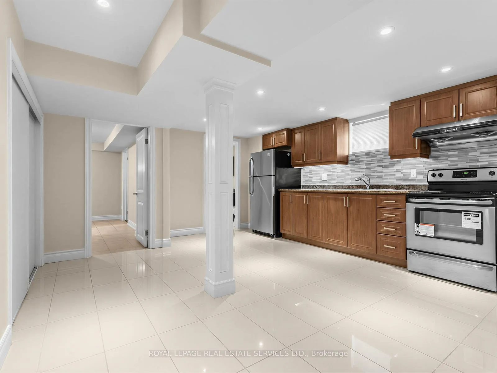 Photo 31 of 44 Caracas Road, North York, Bayview Village — HOMEH
