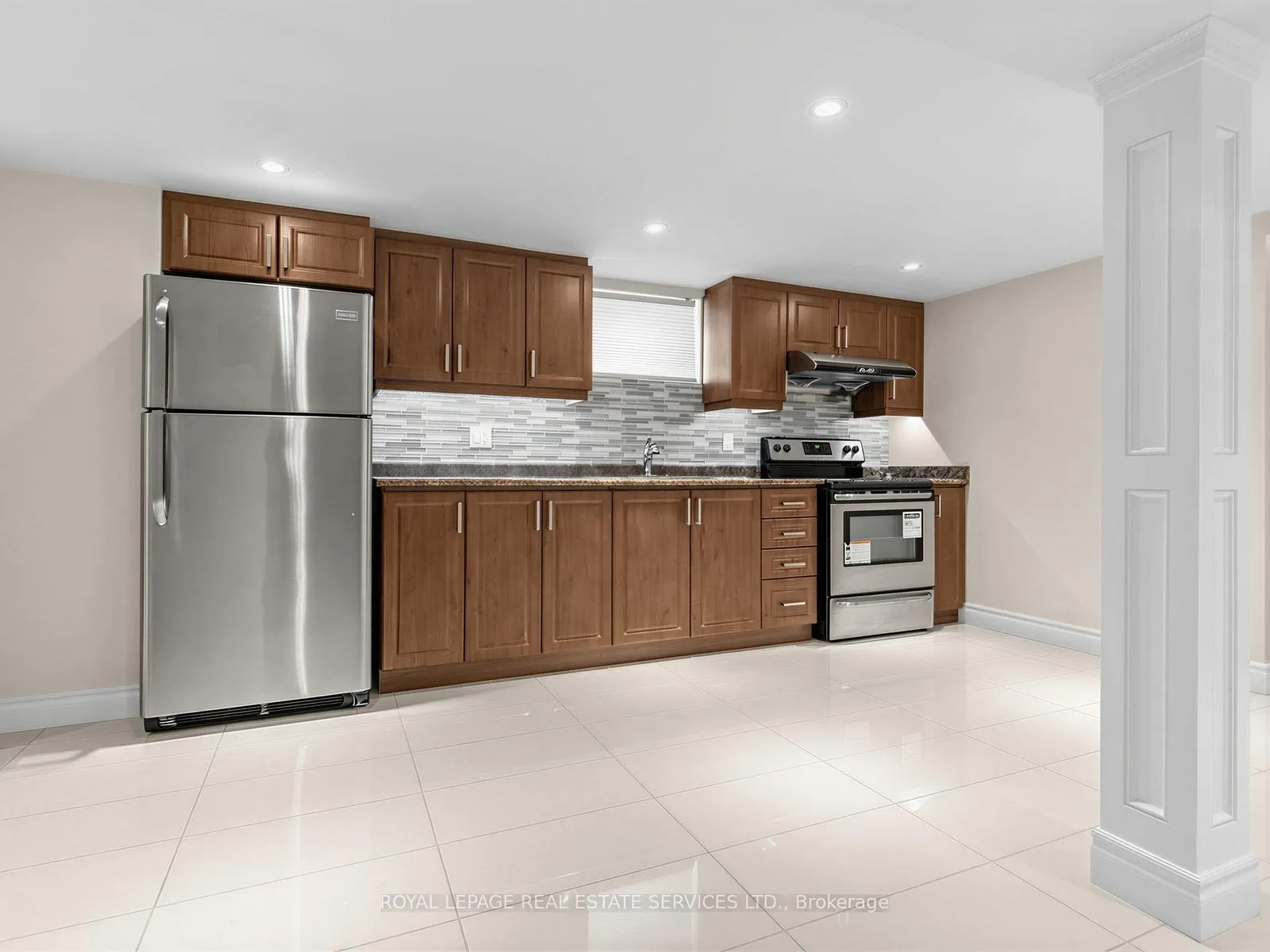 Photo 32 of 44 Caracas Road, North York, Bayview Village — HOMEH