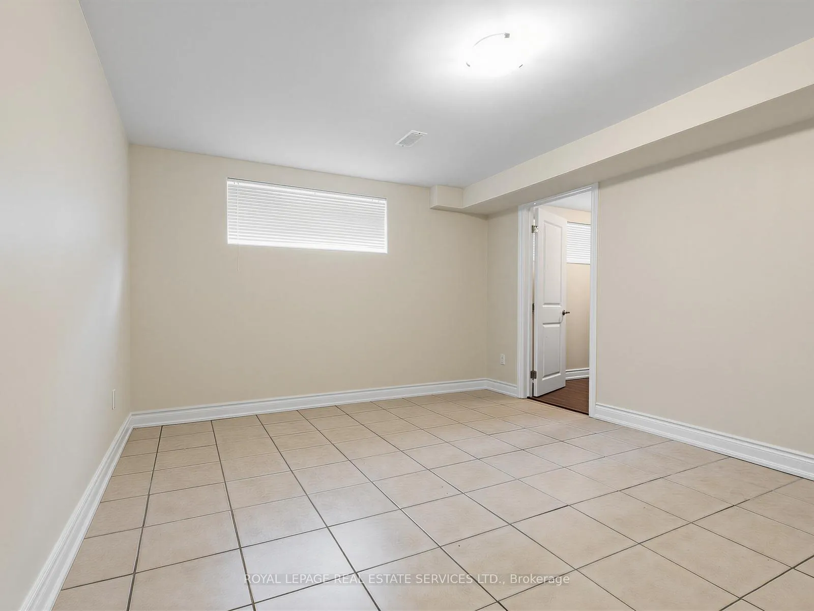 Photo 34 of 44 Caracas Road, North York, Bayview Village — HOMEH