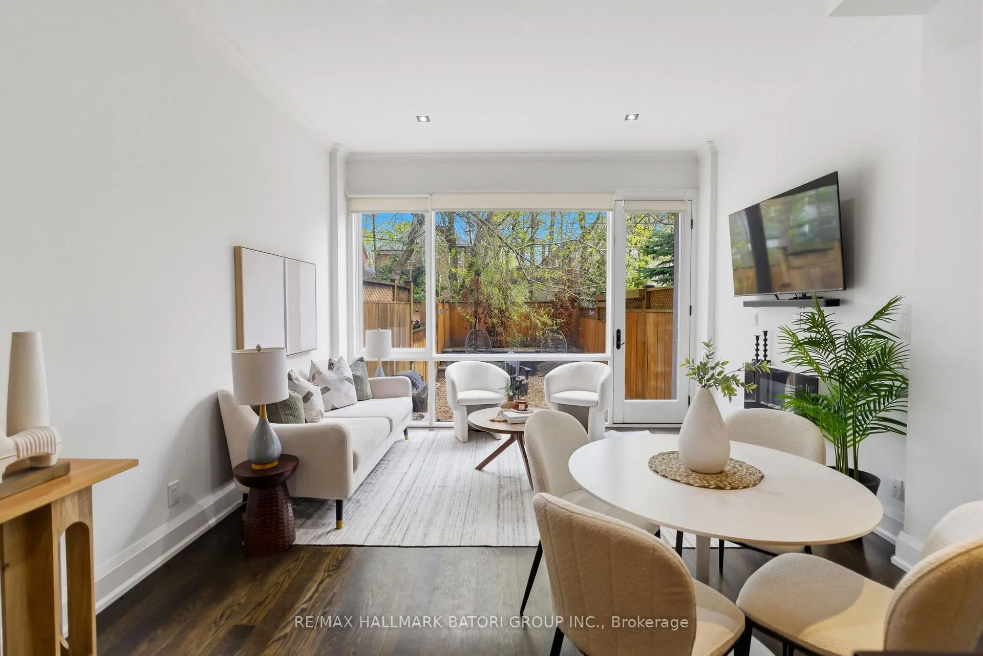 Photo 6 of 24A Oxton Avenue, Toronto, Yonge-St. Clair — HOMEH