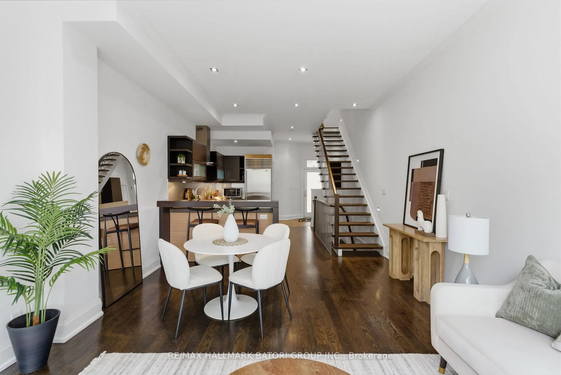 Photo 11 of 24A Oxton Avenue, Toronto, Yonge-St. Clair — HOMEH