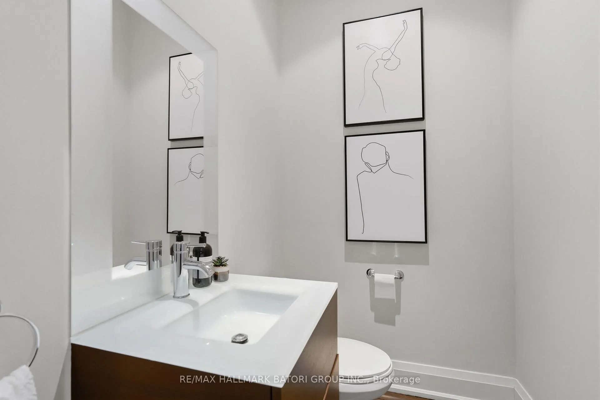 Photo 13 of 24A Oxton Avenue, Toronto, Yonge-St. Clair — HOMEH