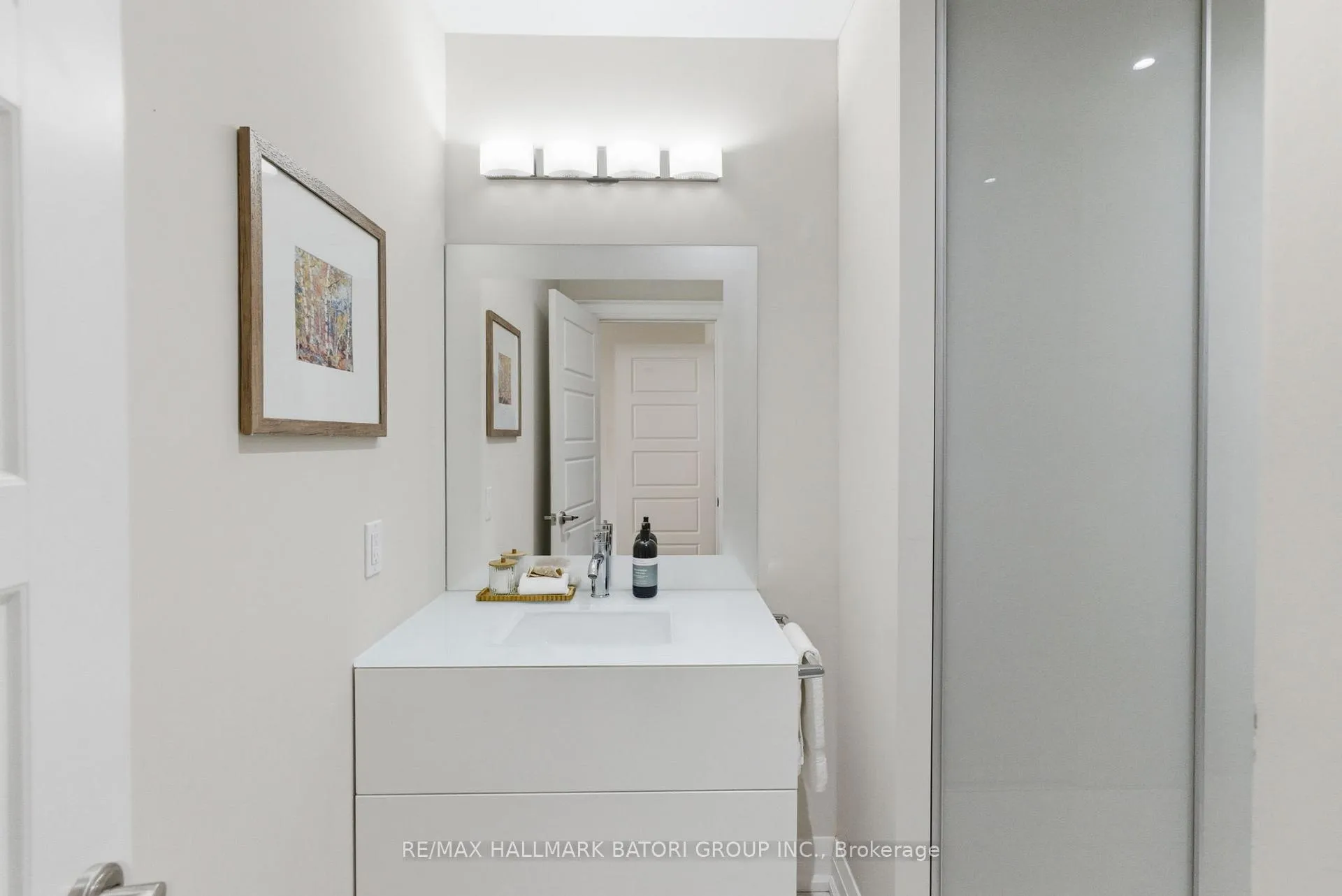 Photo 17 of 24A Oxton Avenue, Toronto, Yonge-St. Clair — HOMEH