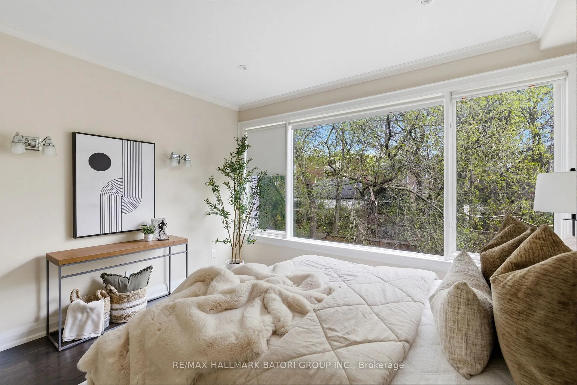 Photo 20 of 24A Oxton Avenue, Toronto, Yonge-St. Clair — HOMEH