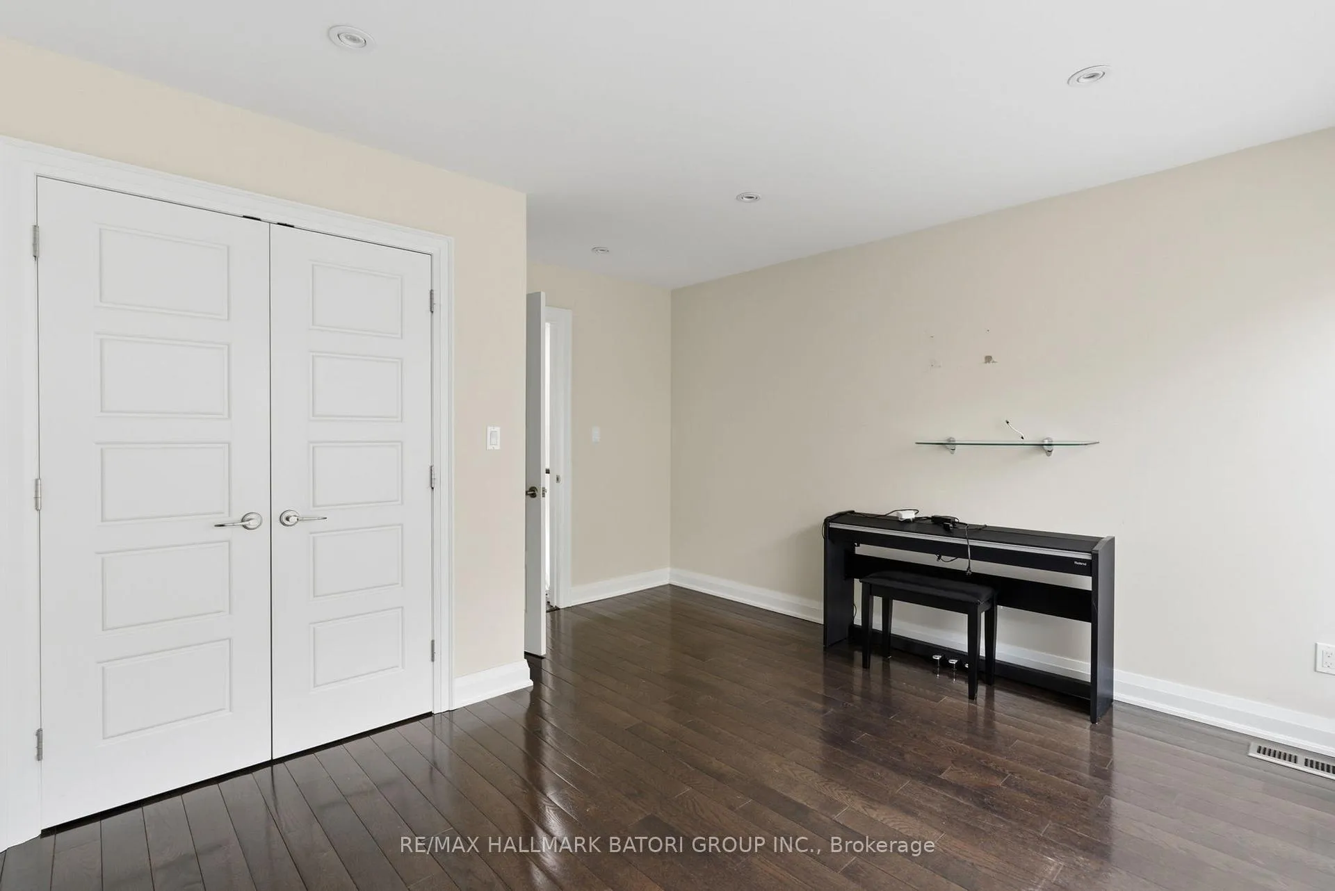 Photo 28 of 24A Oxton Avenue, Toronto, Yonge-St. Clair — HOMEH