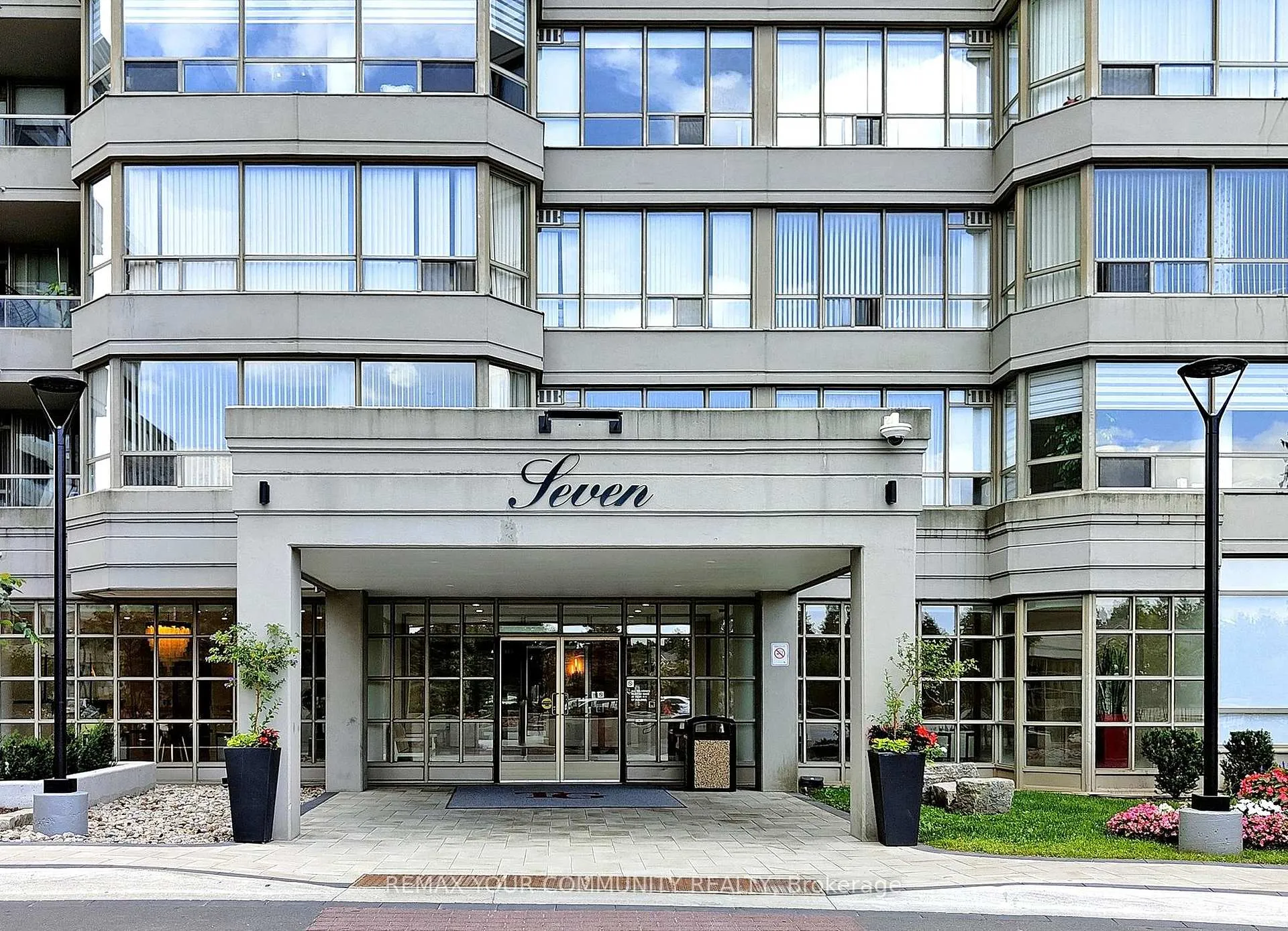 Photo 5 of Unit 514, 7 Townsgate Drive, Vaughan, Crestwood-Springfarm-Yorkhill — HOMEH