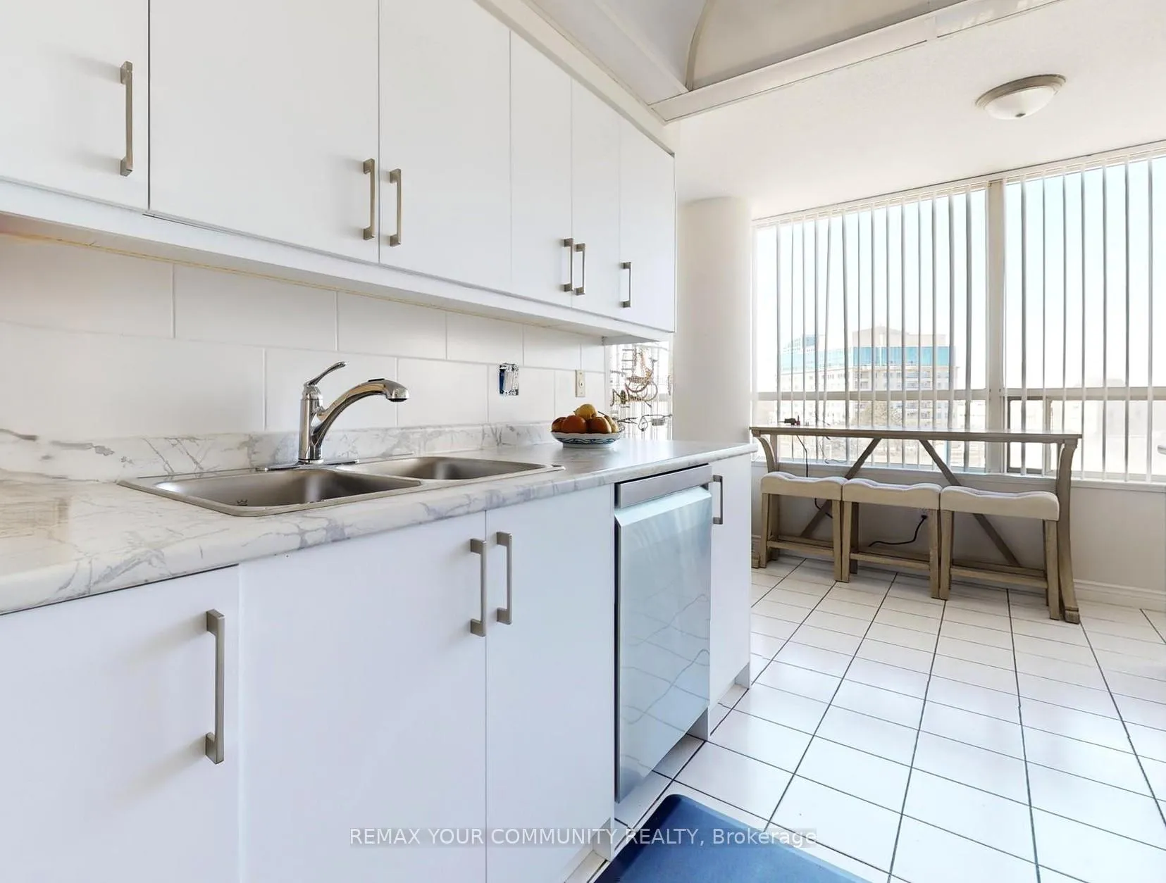 Photo 15 of Unit 514, 7 Townsgate Drive, Vaughan, Crestwood-Springfarm-Yorkhill — HOMEH