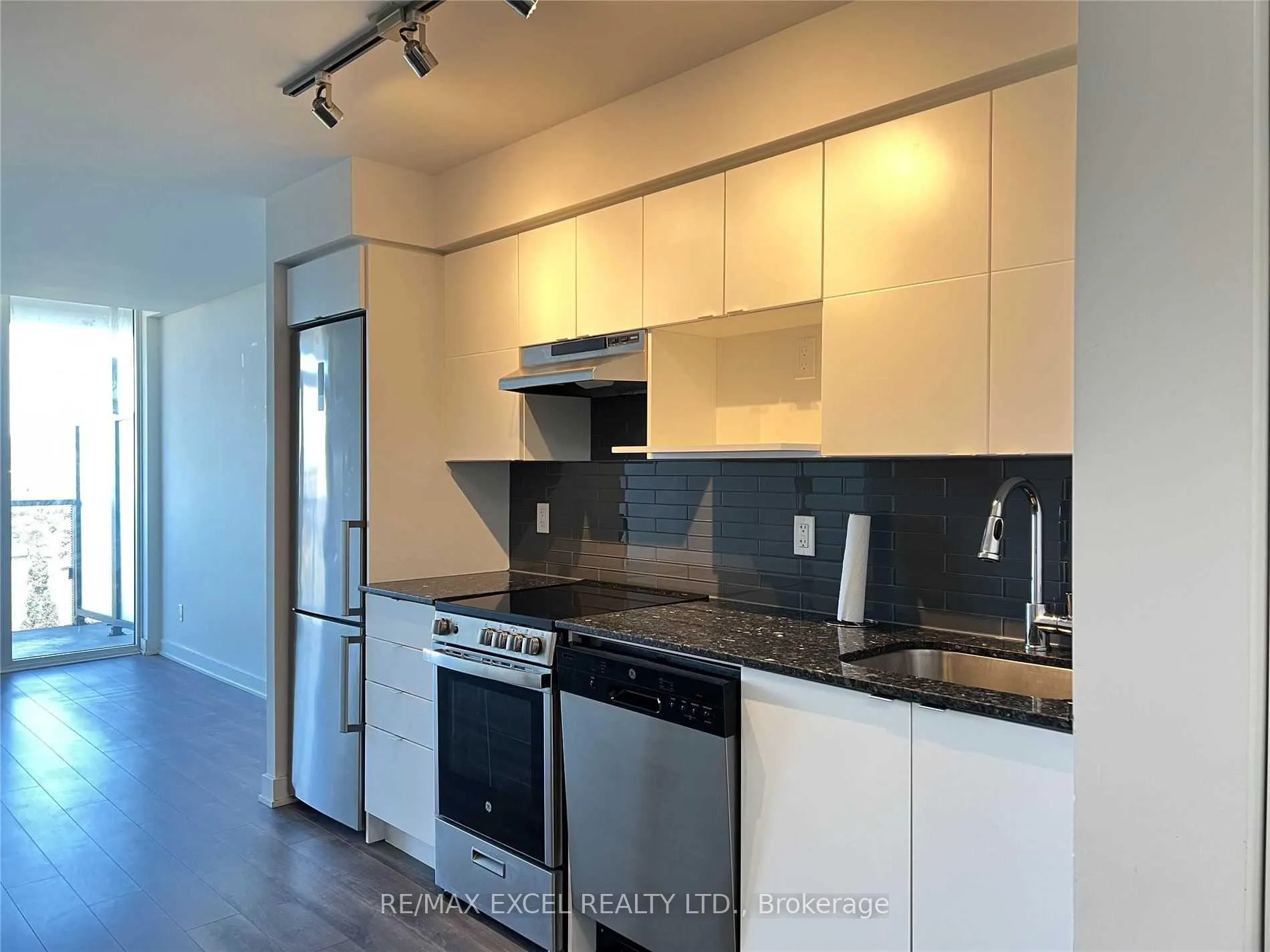 Photo 2 of Unit 710, 120 Varna Drive, Toronto, Englemount-Lawrence — HOMEH