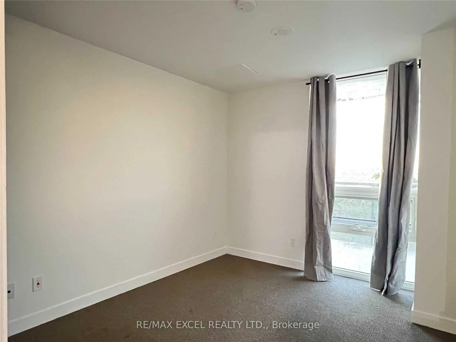 Photo 8 of Unit 710, 120 Varna Drive, Toronto, Englemount-Lawrence — HOMEH
