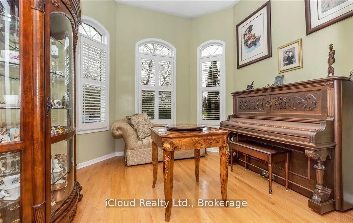 Photo 9 of 625 Laughren Crescent, Milton, Coates — HOMEH