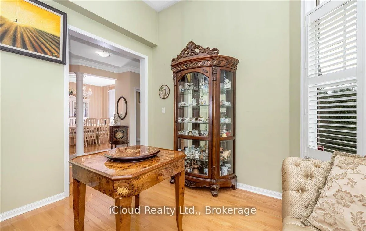 Photo 13 of 625 Laughren Crescent, Milton, Coates — HOMEH