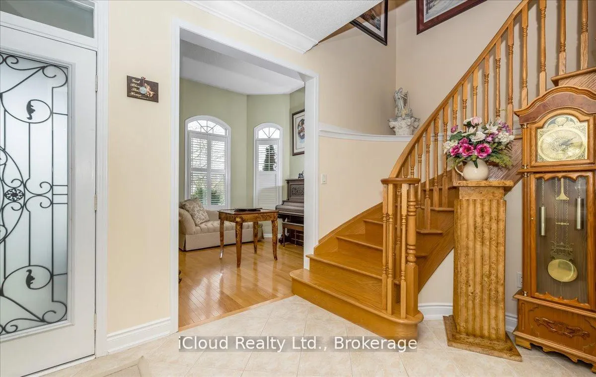 Photo 14 of 625 Laughren Crescent, Milton, Coates — HOMEH