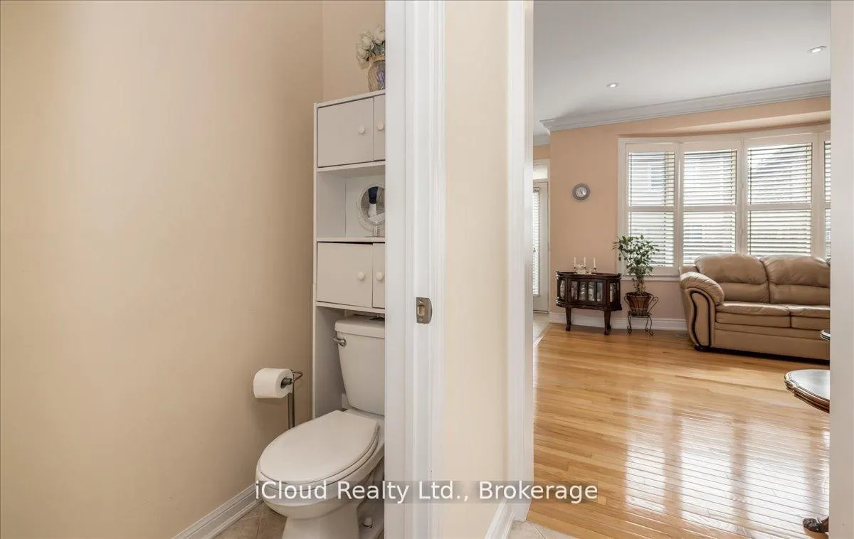 Photo 18 of 625 Laughren Crescent, Milton, Coates — HOMEH