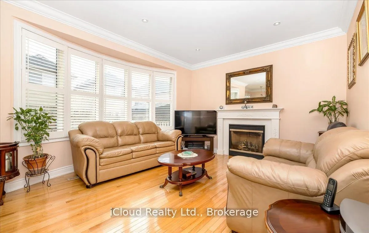 Photo 22 of 625 Laughren Crescent, Milton, Coates — HOMEH