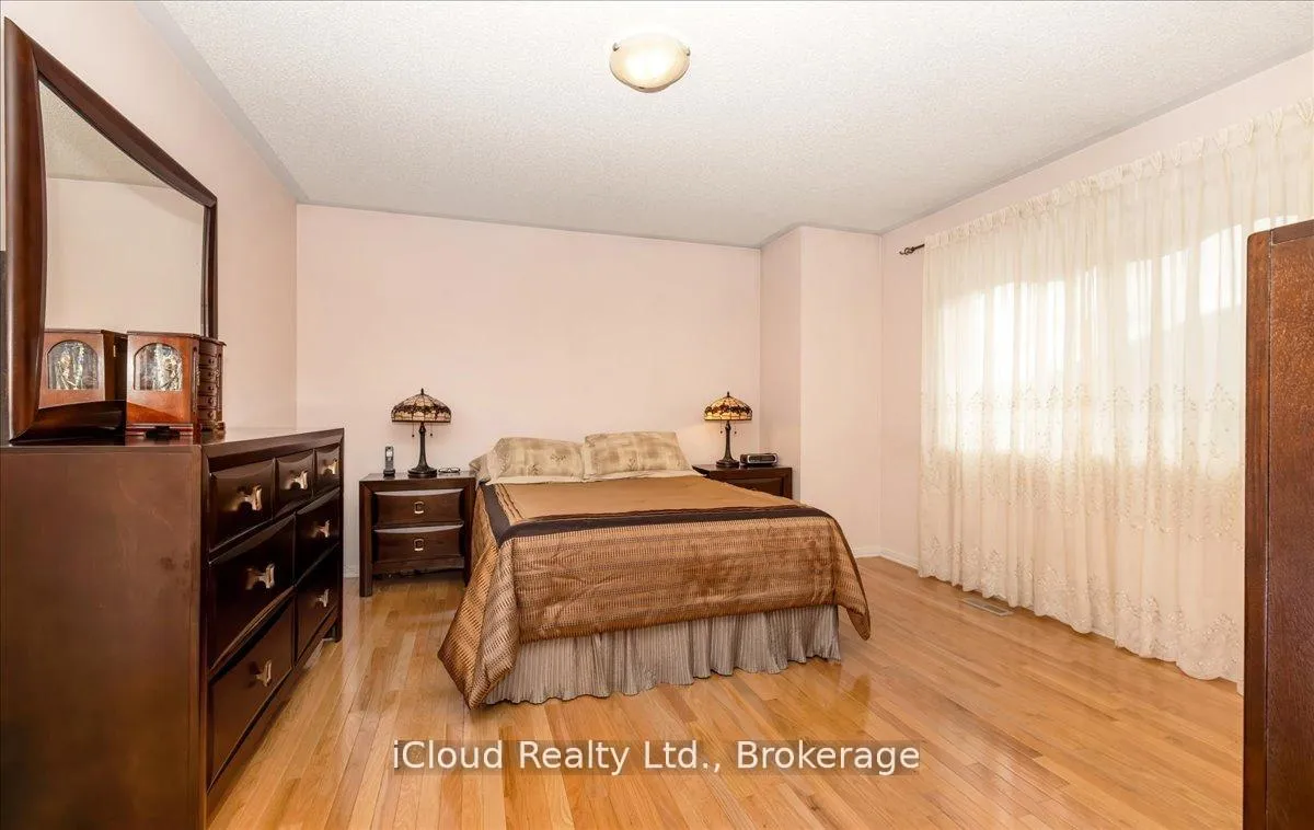 Photo 30 of 625 Laughren Crescent, Milton, Coates — HOMEH