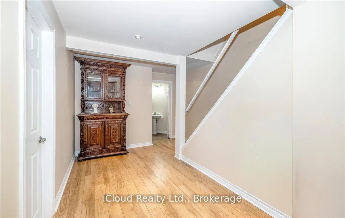 Photo 42 of 625 Laughren Crescent, Milton, Coates — HOMEH