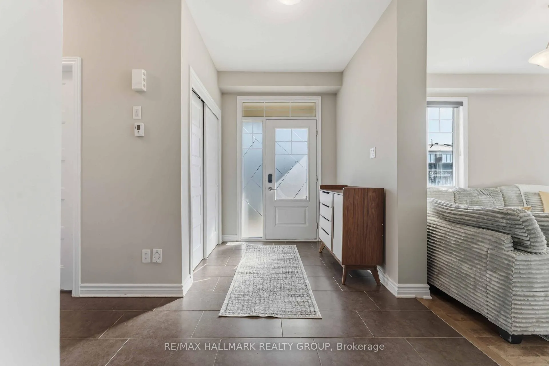 Photo 4 of 534 Hyssop Street, Ottawa, Avalon West — HOMEH