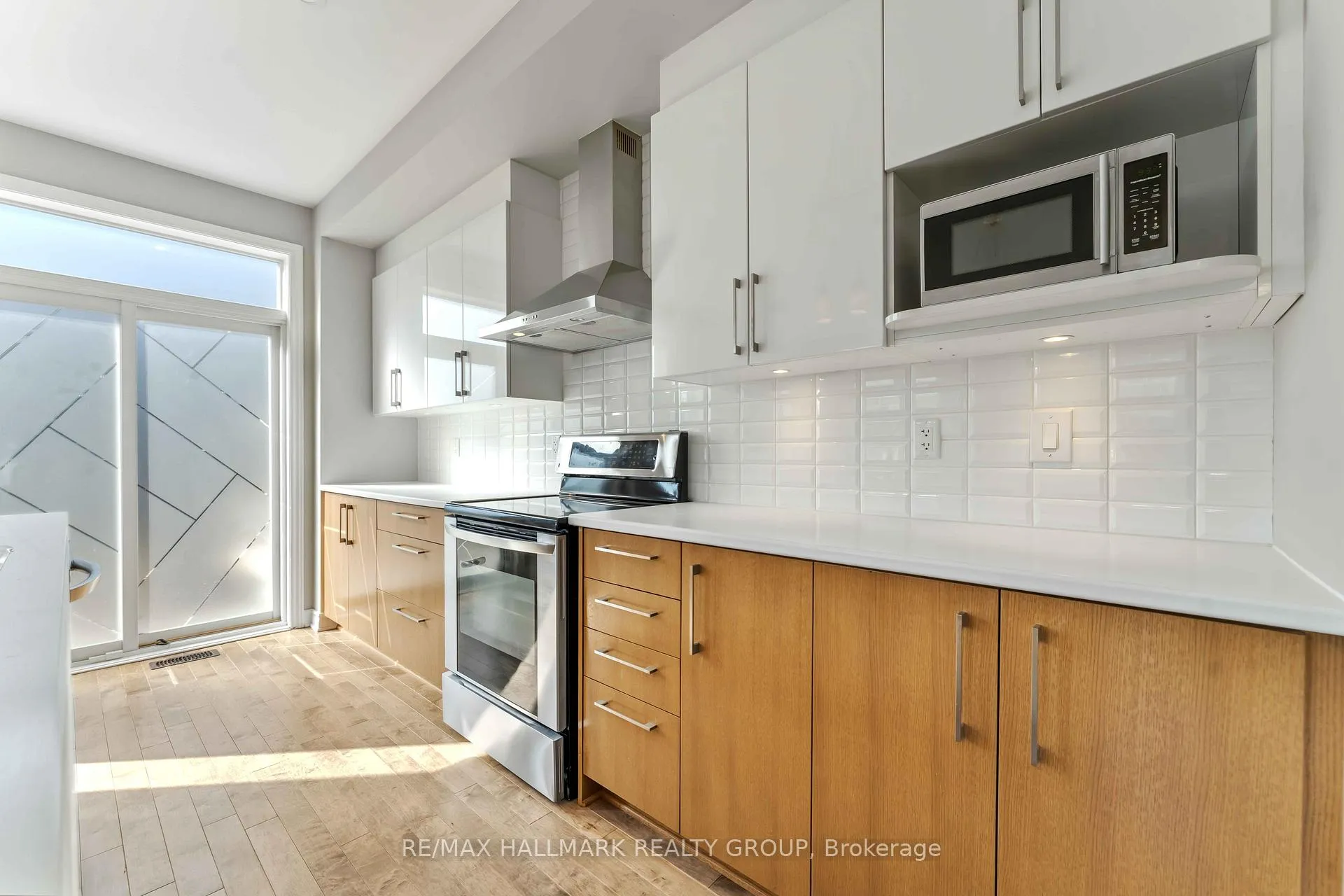 Photo 13 of 534 Hyssop Street, Ottawa, Avalon West — HOMEH