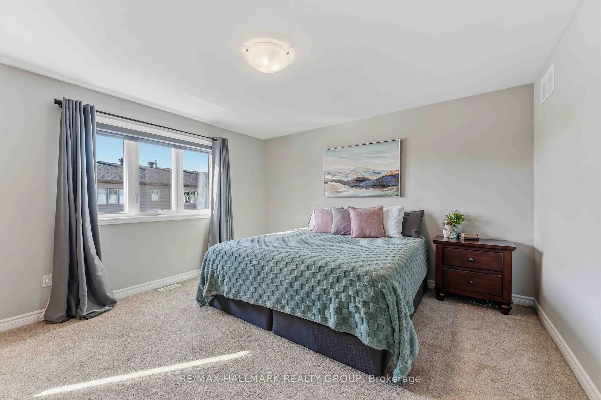 Photo 18 of 534 Hyssop Street, Ottawa, Avalon West — HOMEH
