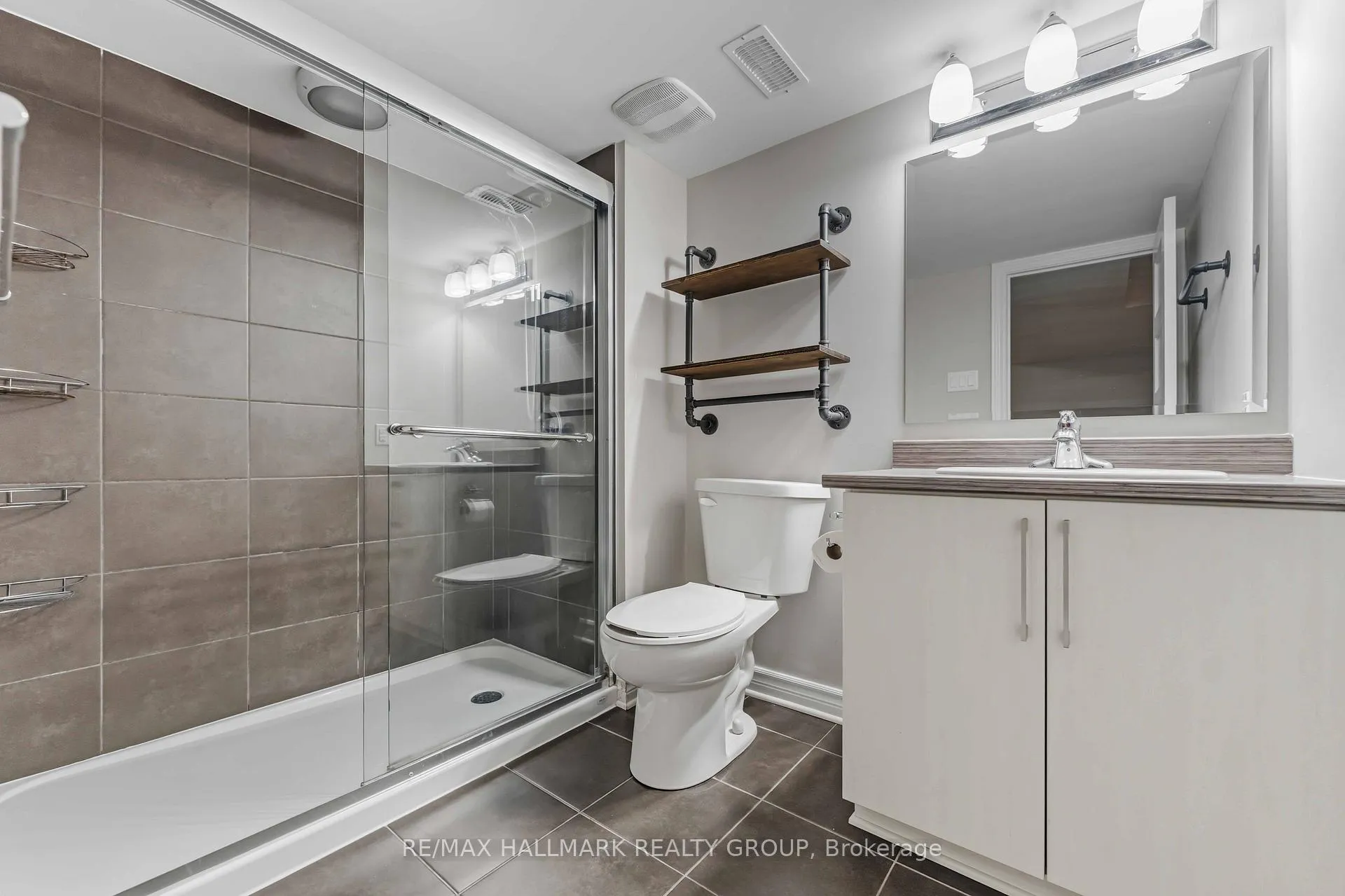 Photo 32 of 534 Hyssop Street, Ottawa, Avalon West — HOMEH