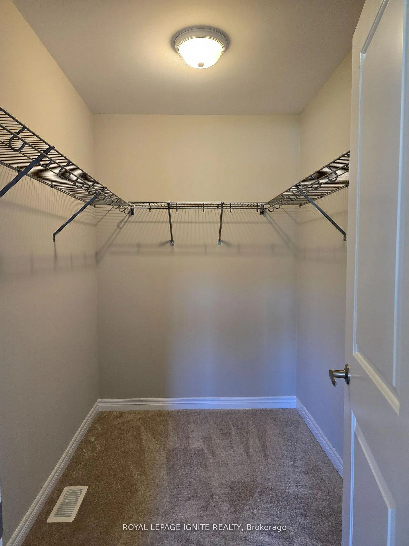 Photo 39 of 73 Summer Breeze Drive, Quinte West, Murray Ward — HOMEH