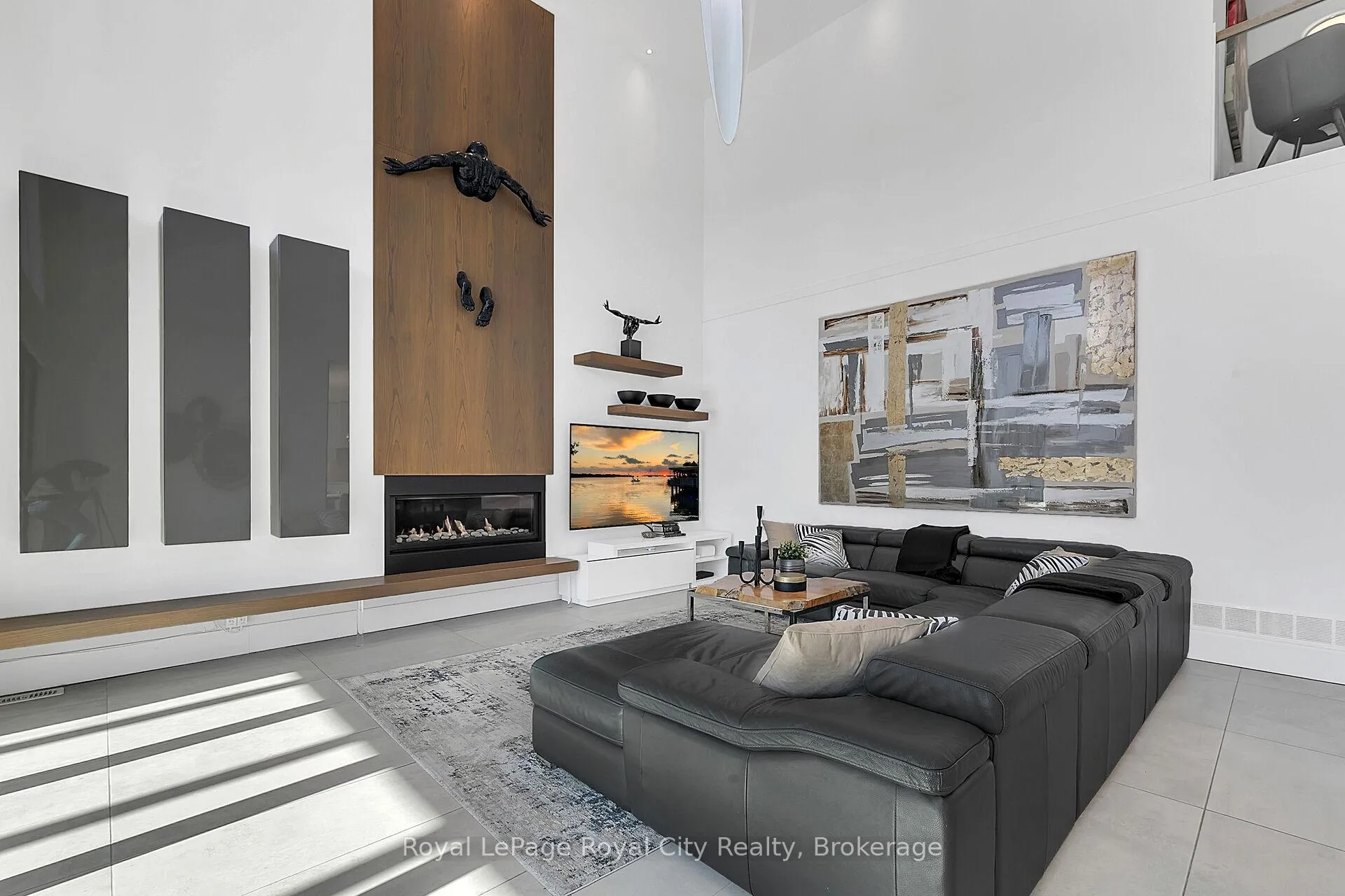 Photo 12 of 303 Gosling Gardens, Guelph, Clairfields/Hanlon Business Park — HOMEH