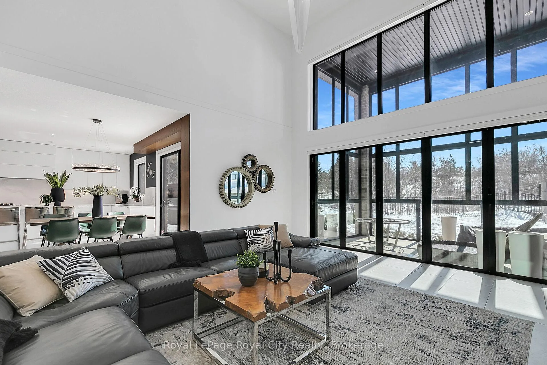 Photo 13 of 303 Gosling Gardens, Guelph, Clairfields/Hanlon Business Park — HOMEH