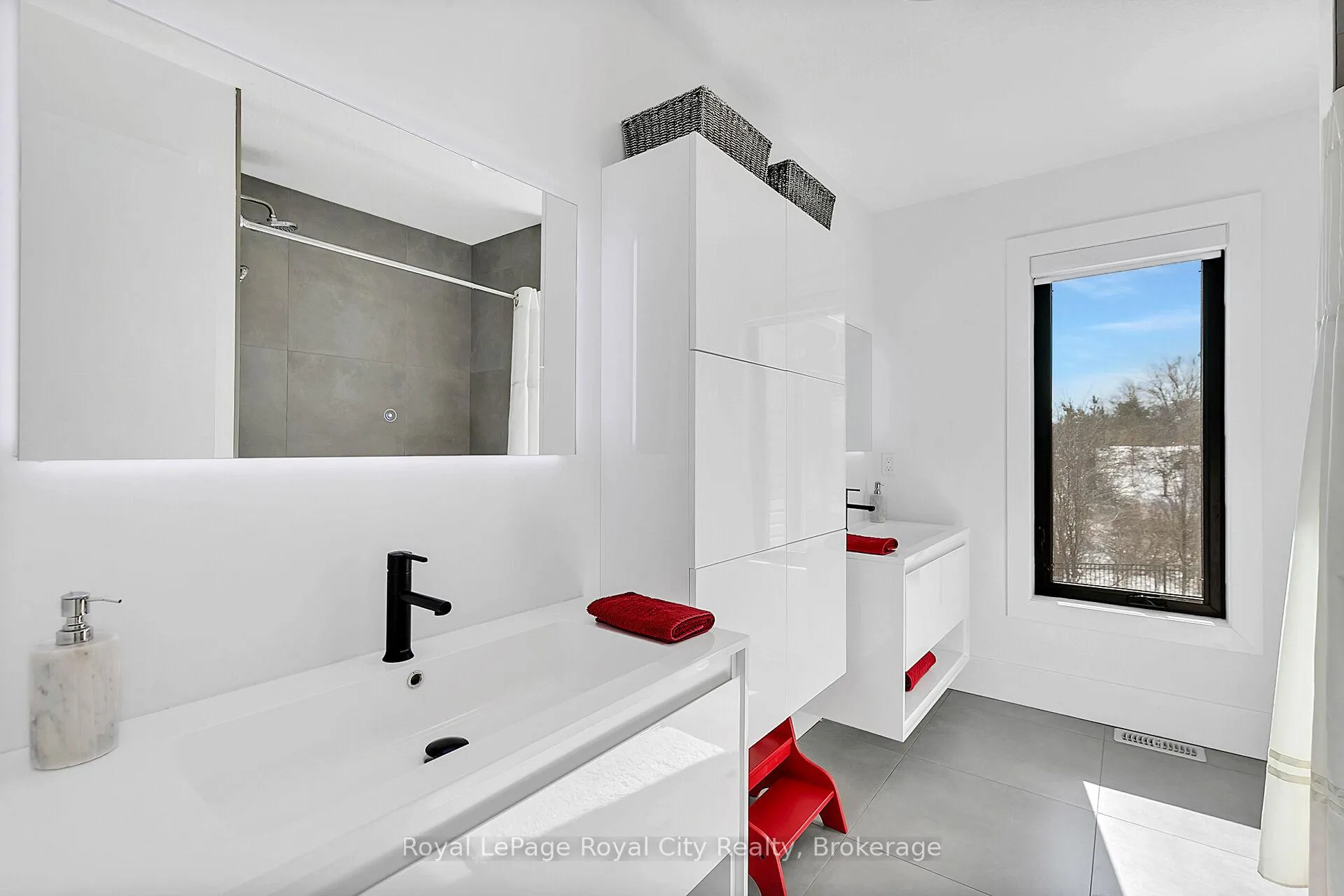 Photo 20 of 303 Gosling Gardens, Guelph, Clairfields/Hanlon Business Park — HOMEH