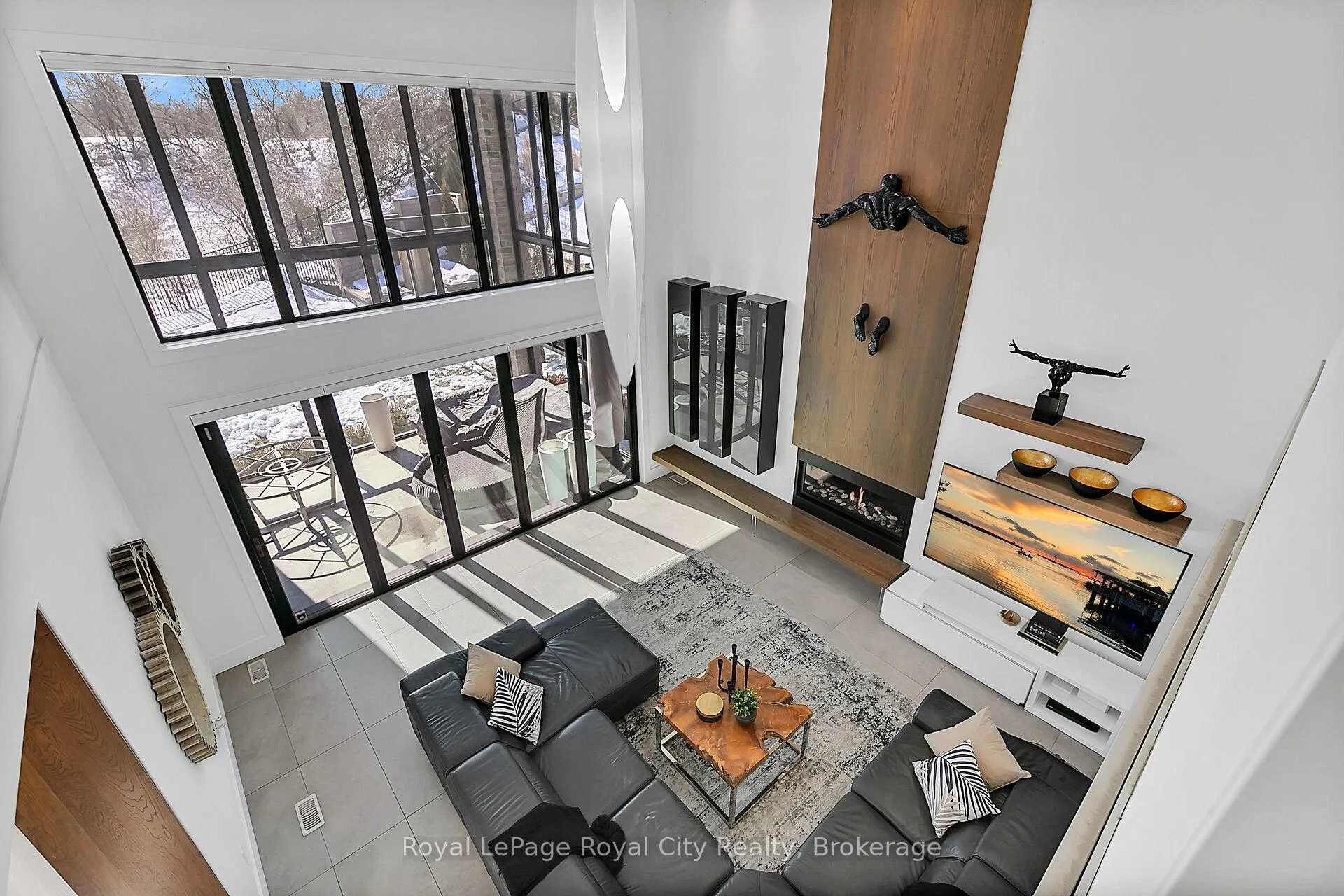 Photo 22 of 303 Gosling Gardens, Guelph, Clairfields/Hanlon Business Park — HOMEH