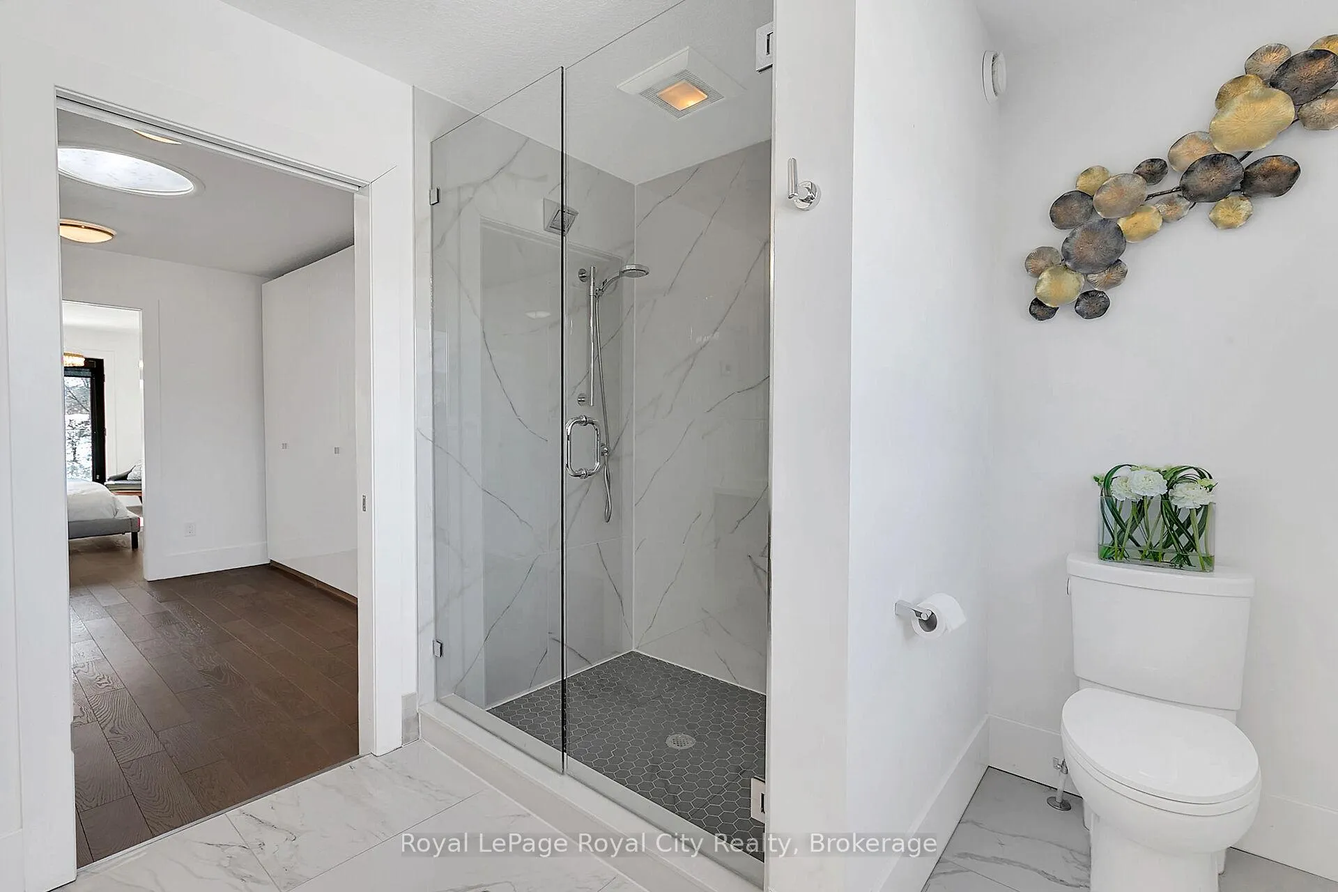 Photo 30 of 303 Gosling Gardens, Guelph, Clairfields/Hanlon Business Park — HOMEH