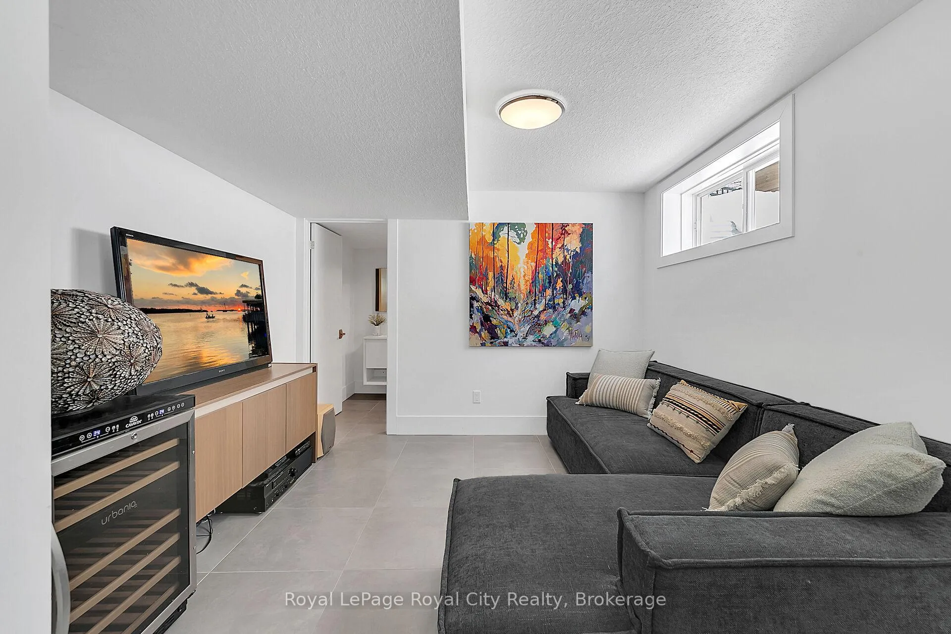 Photo 34 of 303 Gosling Gardens, Guelph, Clairfields/Hanlon Business Park — HOMEH