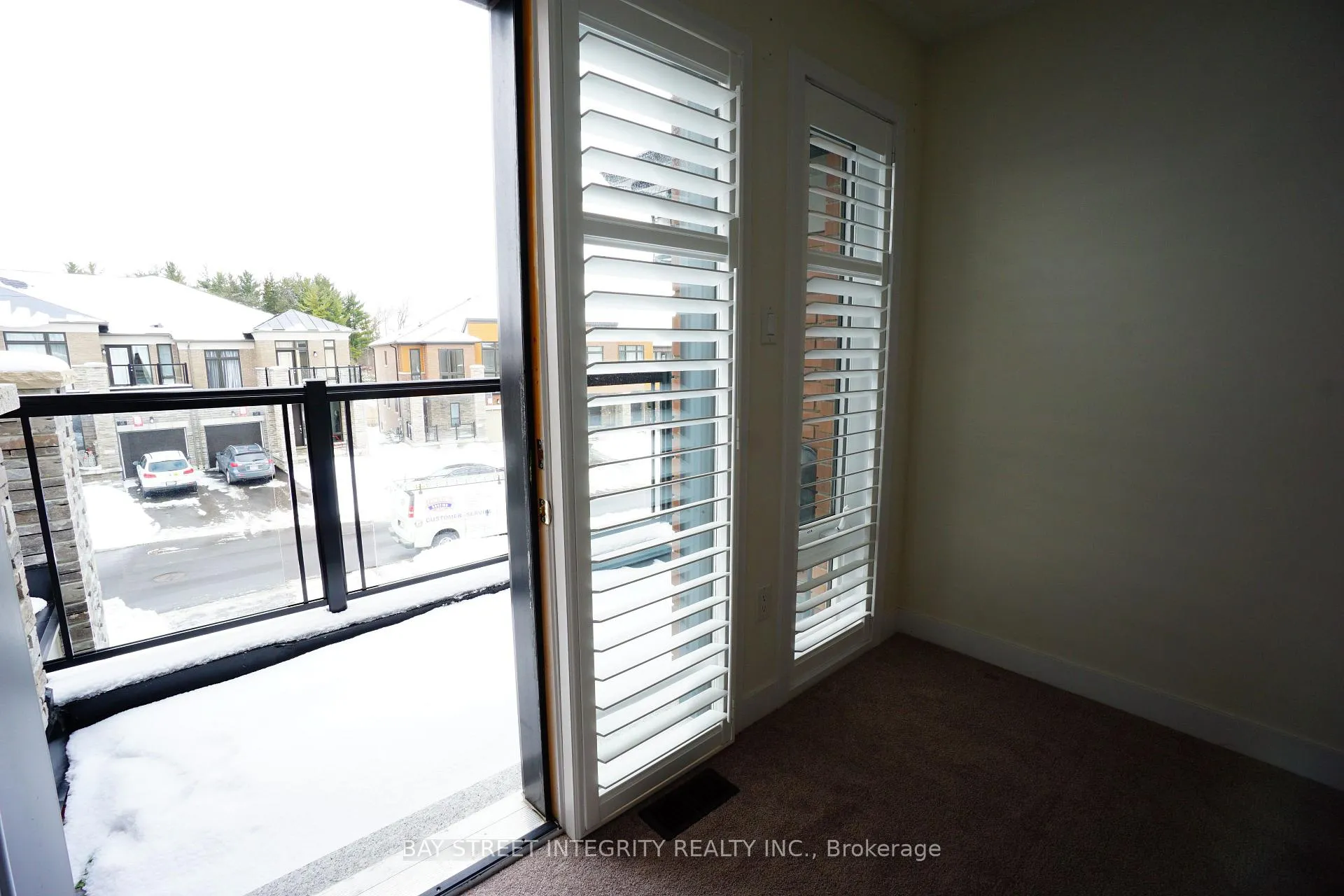 Photo 13 of 49 Badgerow Way, Aurora, Rural Aurora — HOMEH