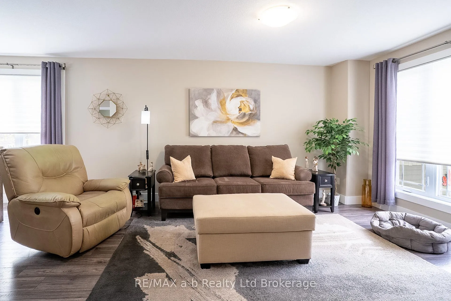 Photo 13 of 136 Maple Lane, Tillsonburg — HOMEH