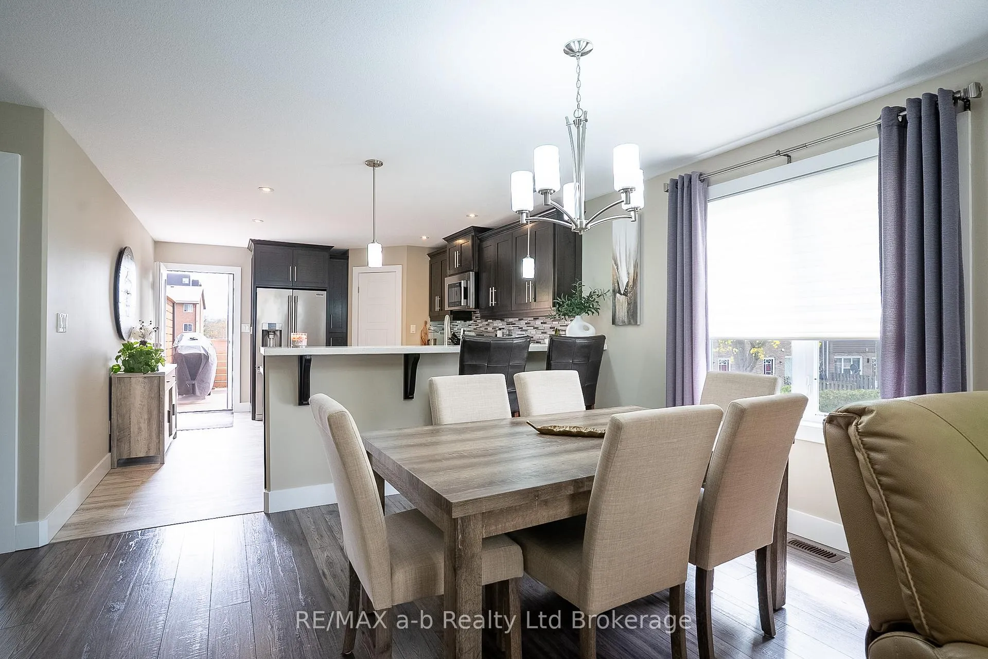 Photo 14 of 136 Maple Lane, Tillsonburg — HOMEH