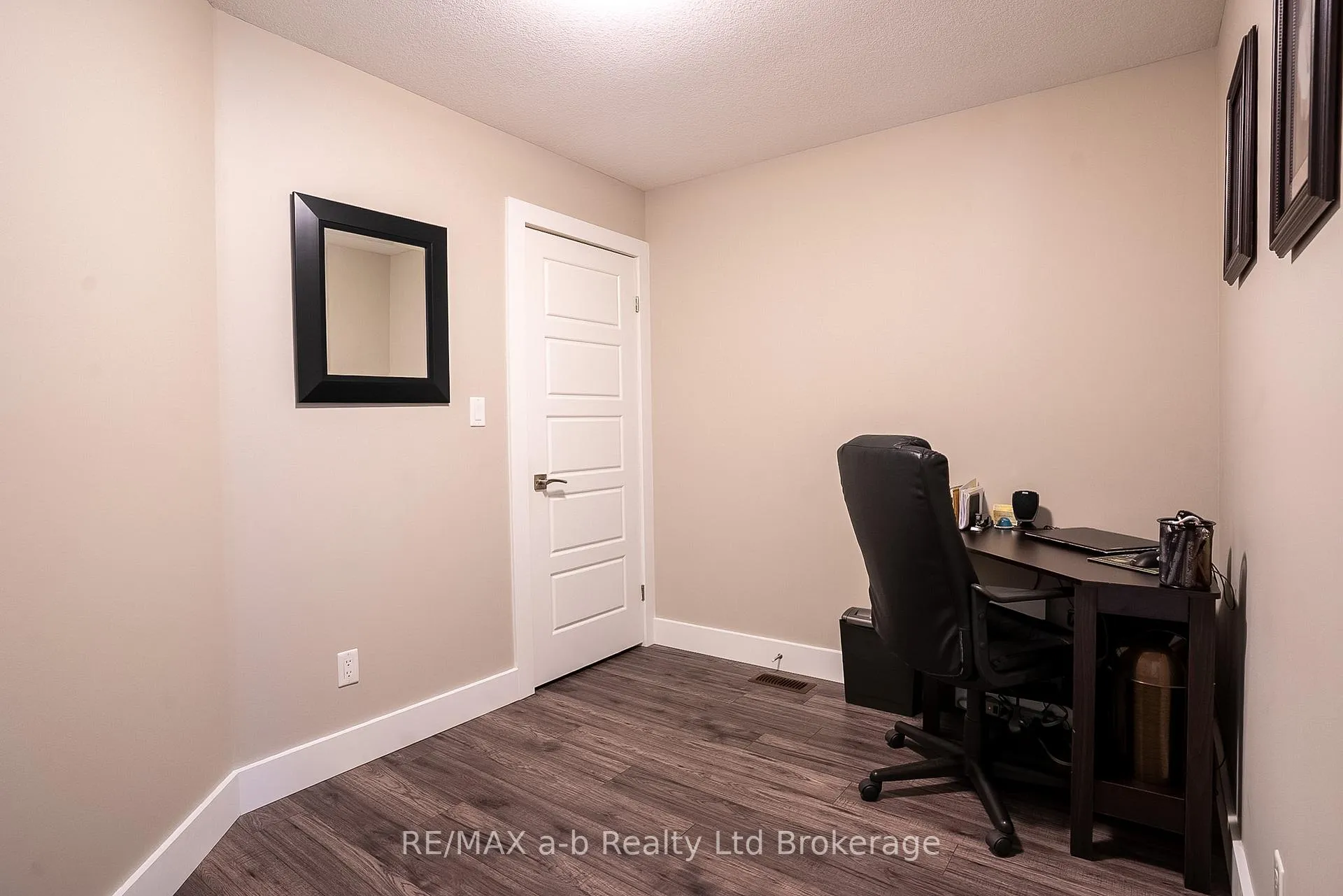 Photo 19 of 136 Maple Lane, Tillsonburg — HOMEH