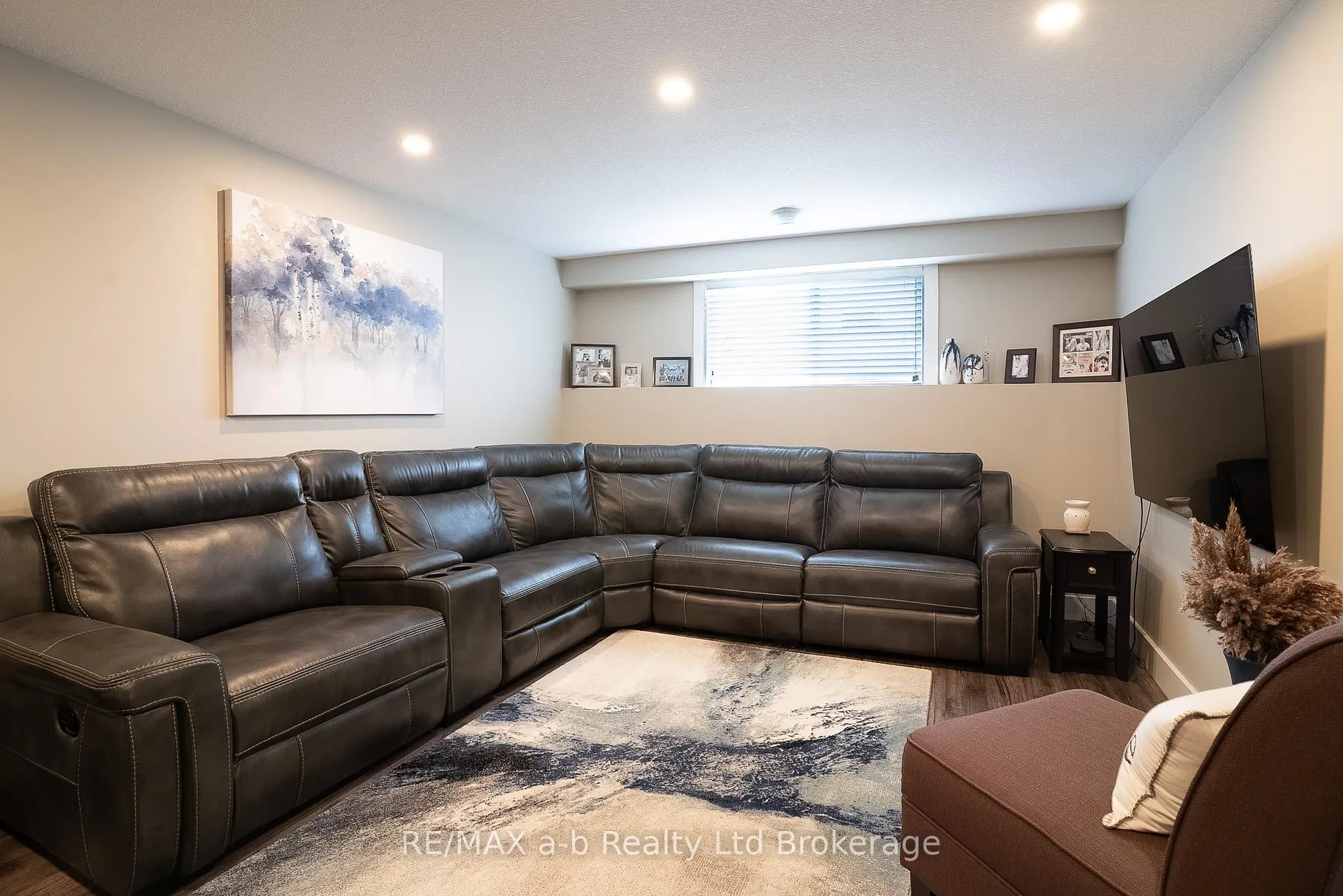 Photo 23 of 136 Maple Lane, Tillsonburg — HOMEH