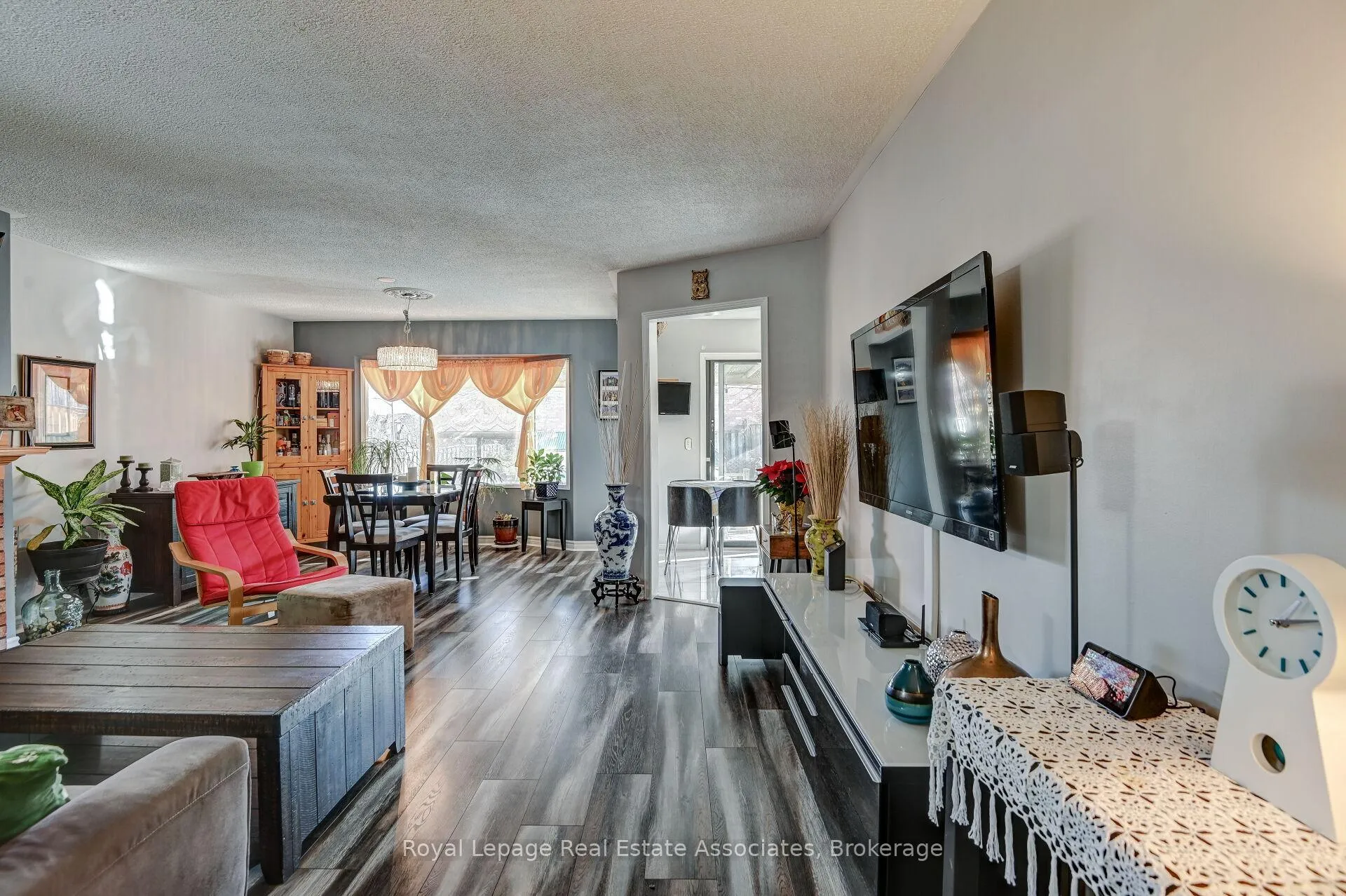 Photo 3 of 70 Nectarine Crescent, Brampton, Westgate — HOMEH