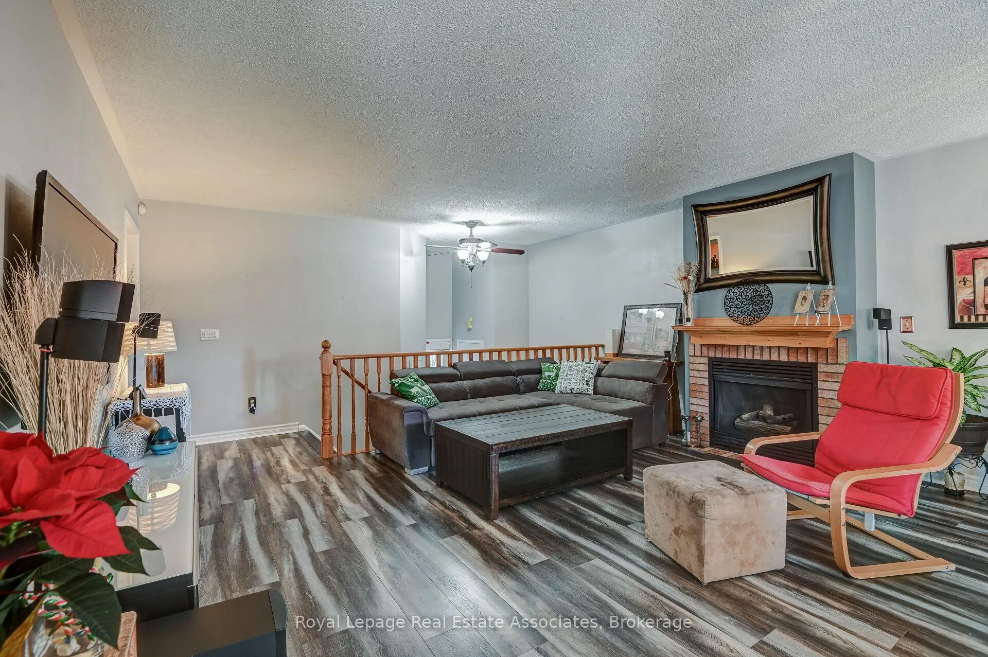 Photo 5 of 70 Nectarine Crescent, Brampton, Westgate — HOMEH