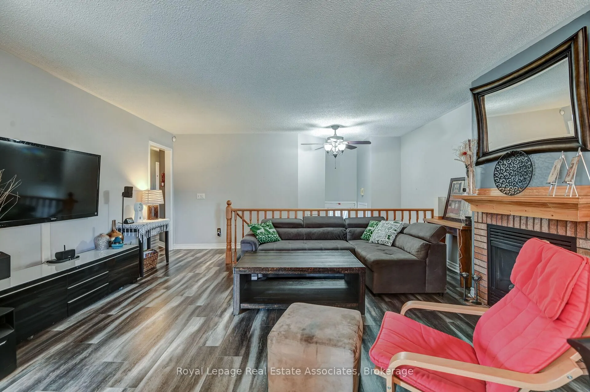 Photo 6 of 70 Nectarine Crescent, Brampton, Westgate — HOMEH