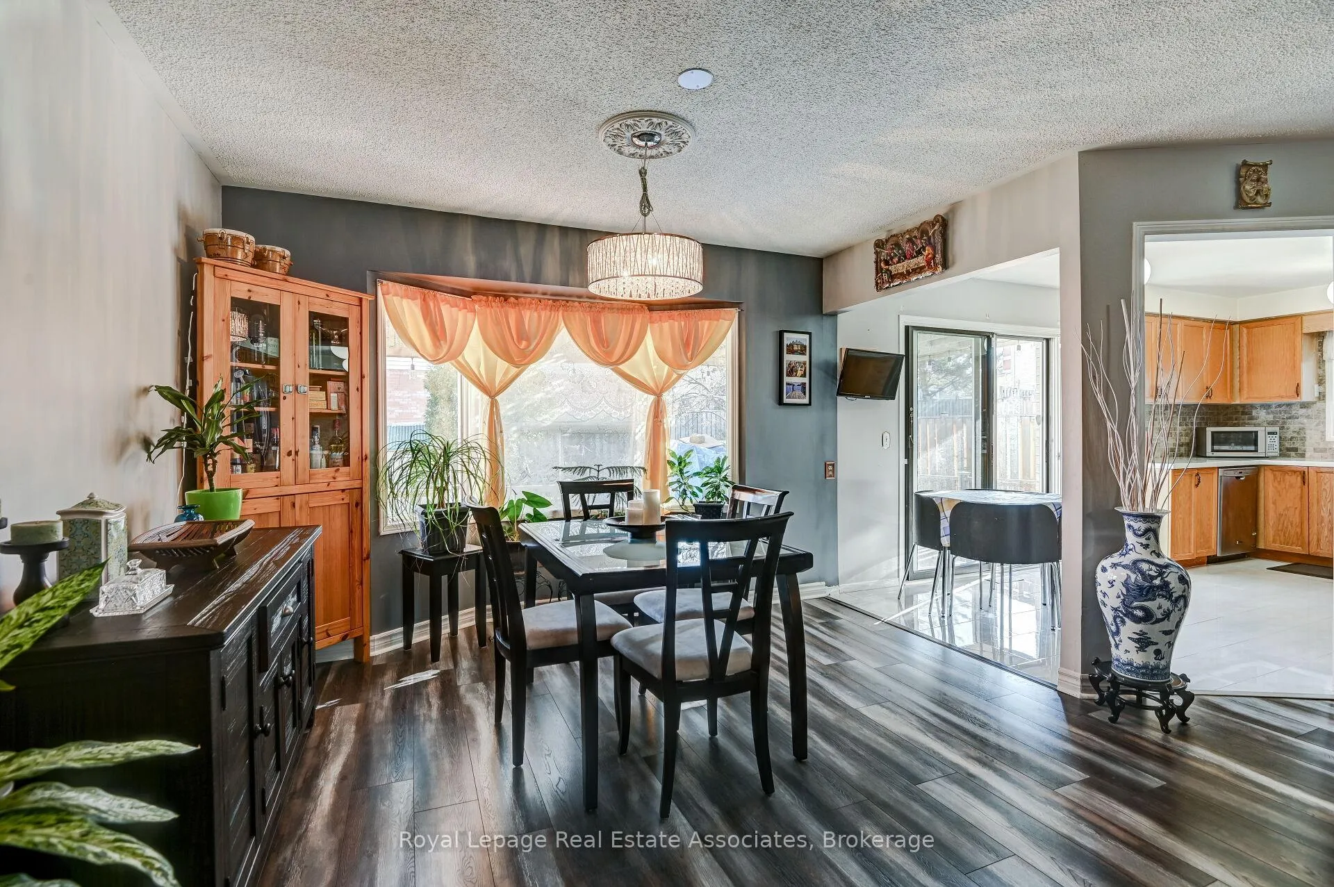 Photo 8 of 70 Nectarine Crescent, Brampton, Westgate — HOMEH