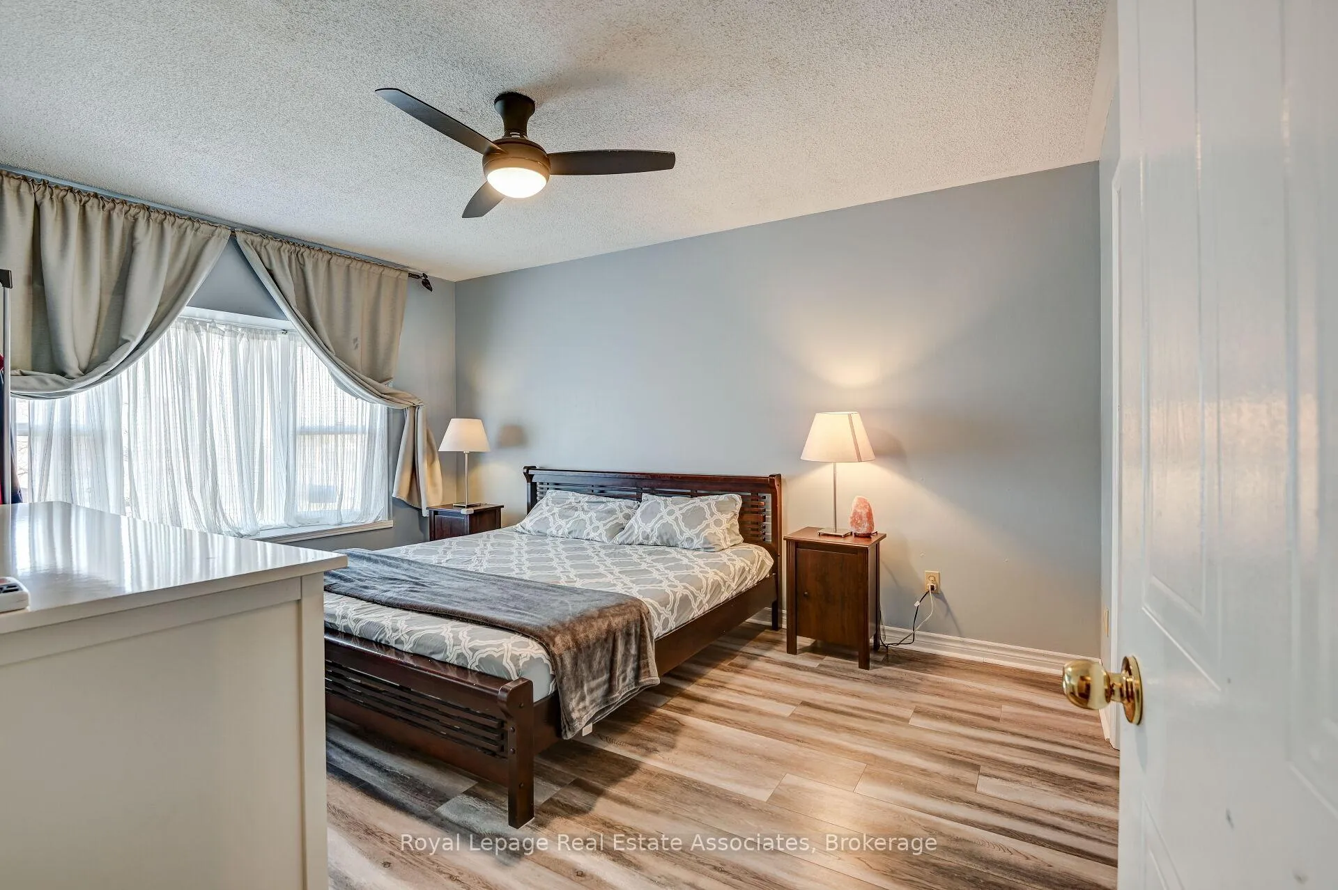 Photo 12 of 70 Nectarine Crescent, Brampton, Westgate — HOMEH