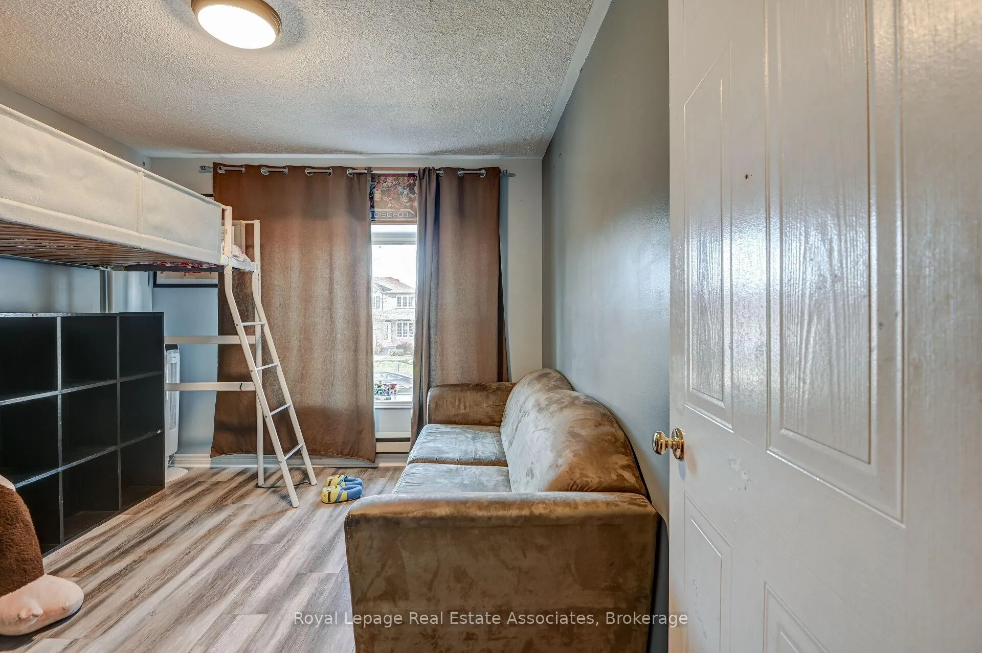 Photo 14 of 70 Nectarine Crescent, Brampton, Westgate — HOMEH