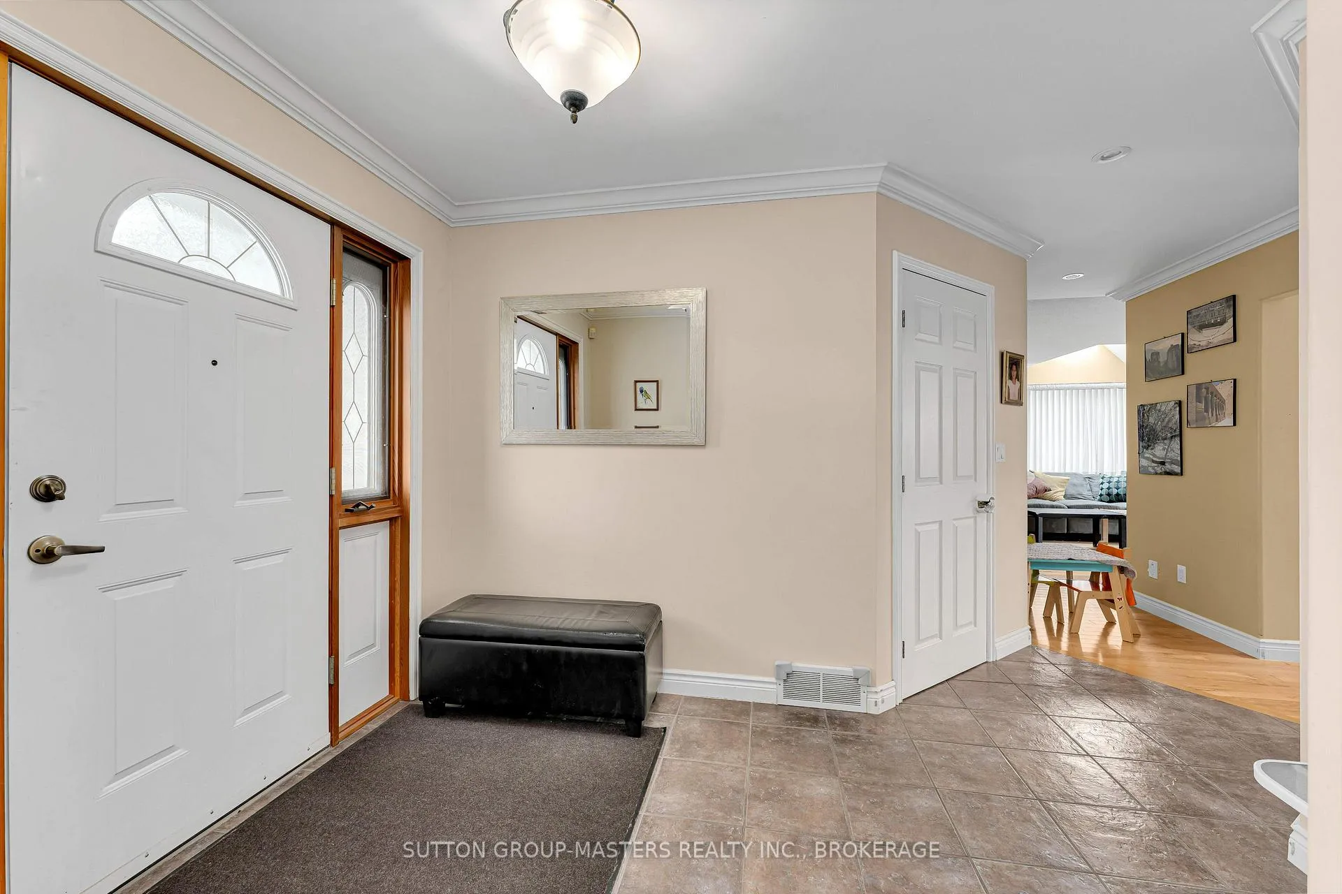Photo 5 of 606 Arbour Crescent, Kingston, East Gardiners Rd — HOMEH