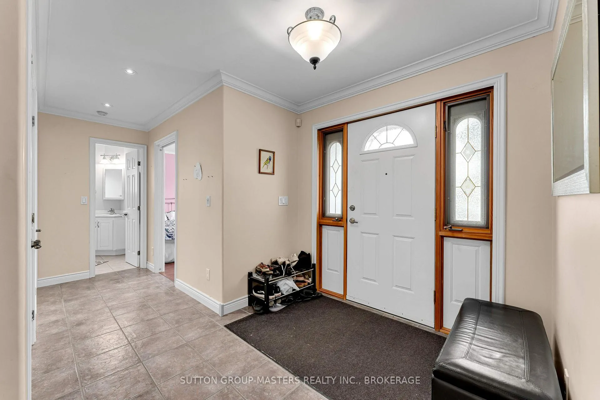 Photo 6 of 606 Arbour Crescent, Kingston, East Gardiners Rd — HOMEH