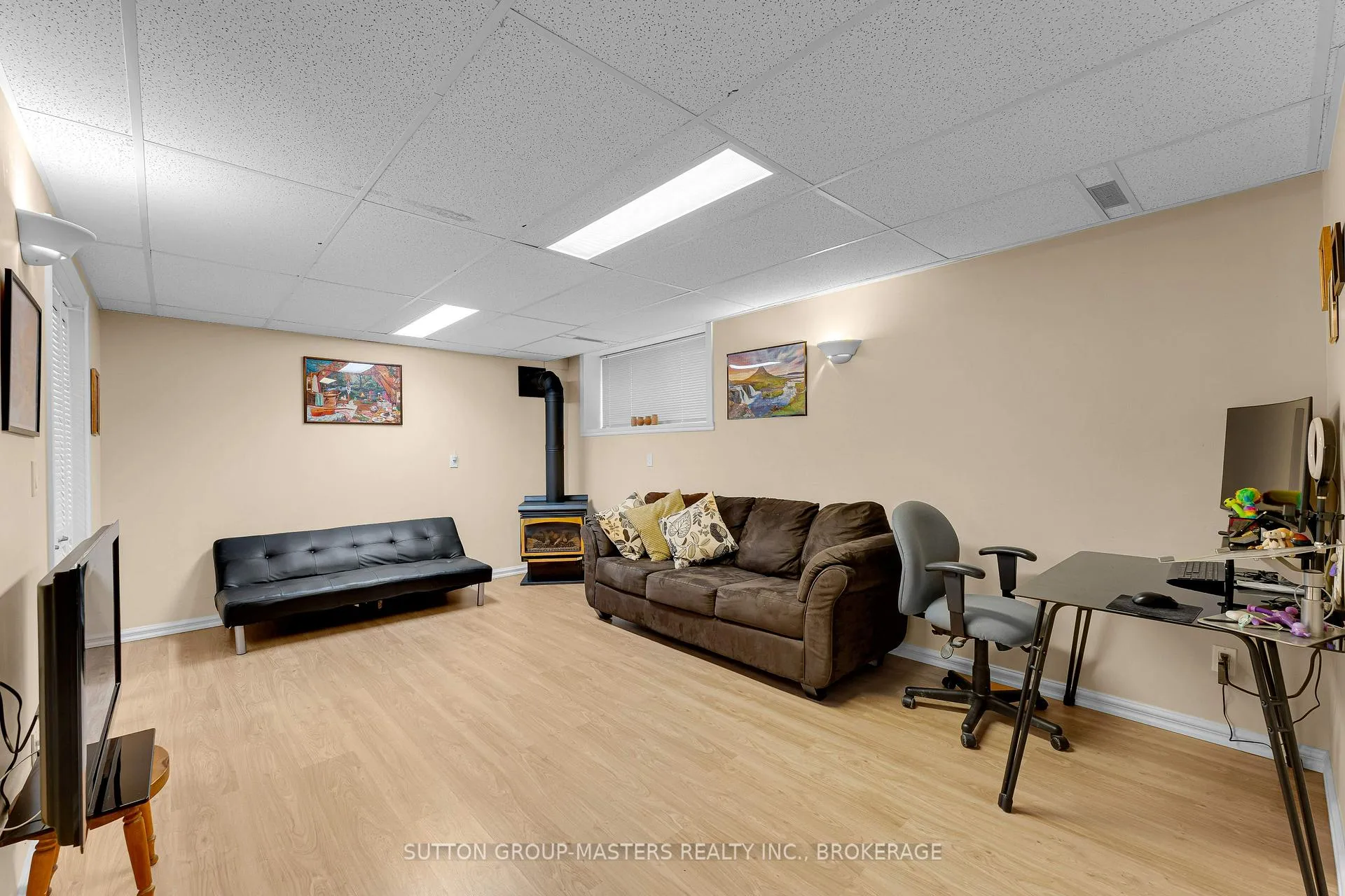 Photo 33 of 606 Arbour Crescent, Kingston, East Gardiners Rd — HOMEH