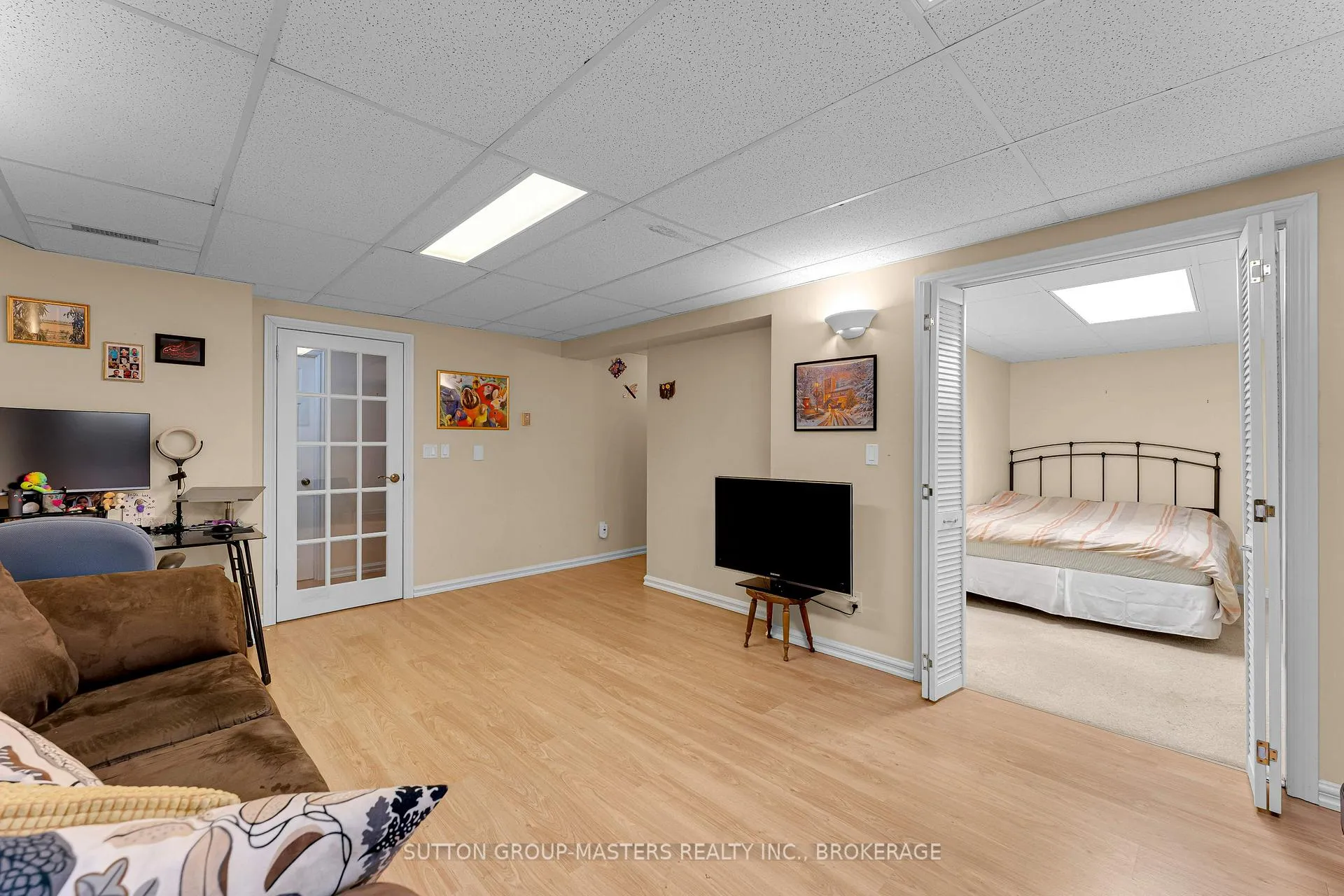 Photo 35 of 606 Arbour Crescent, Kingston, East Gardiners Rd — HOMEH